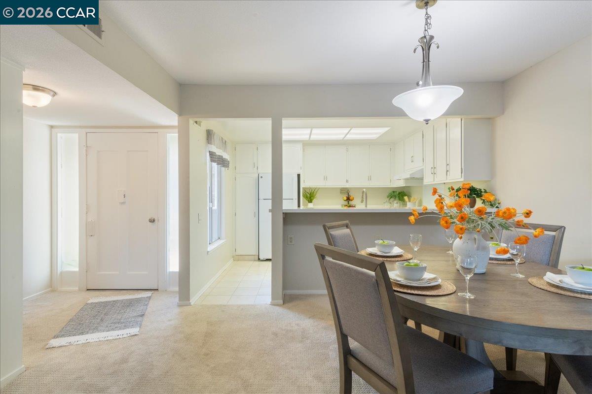 Detail Gallery Image 3 of 48 For 1573 Rockledge Ln #3,  Walnut Creek,  CA 94595 - 2 Beds | 1 Baths