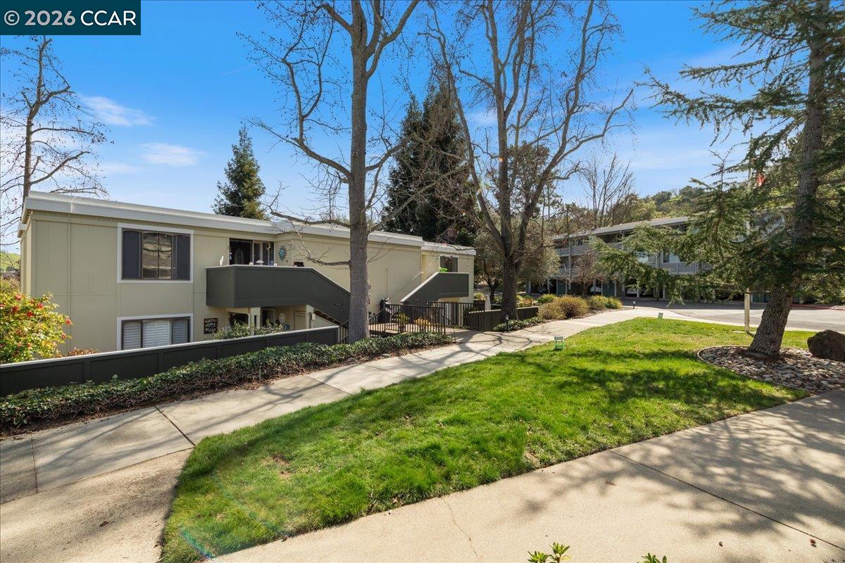 Detail Gallery Image 33 of 48 For 1573 Rockledge Ln #3,  Walnut Creek,  CA 94595 - 2 Beds | 1 Baths