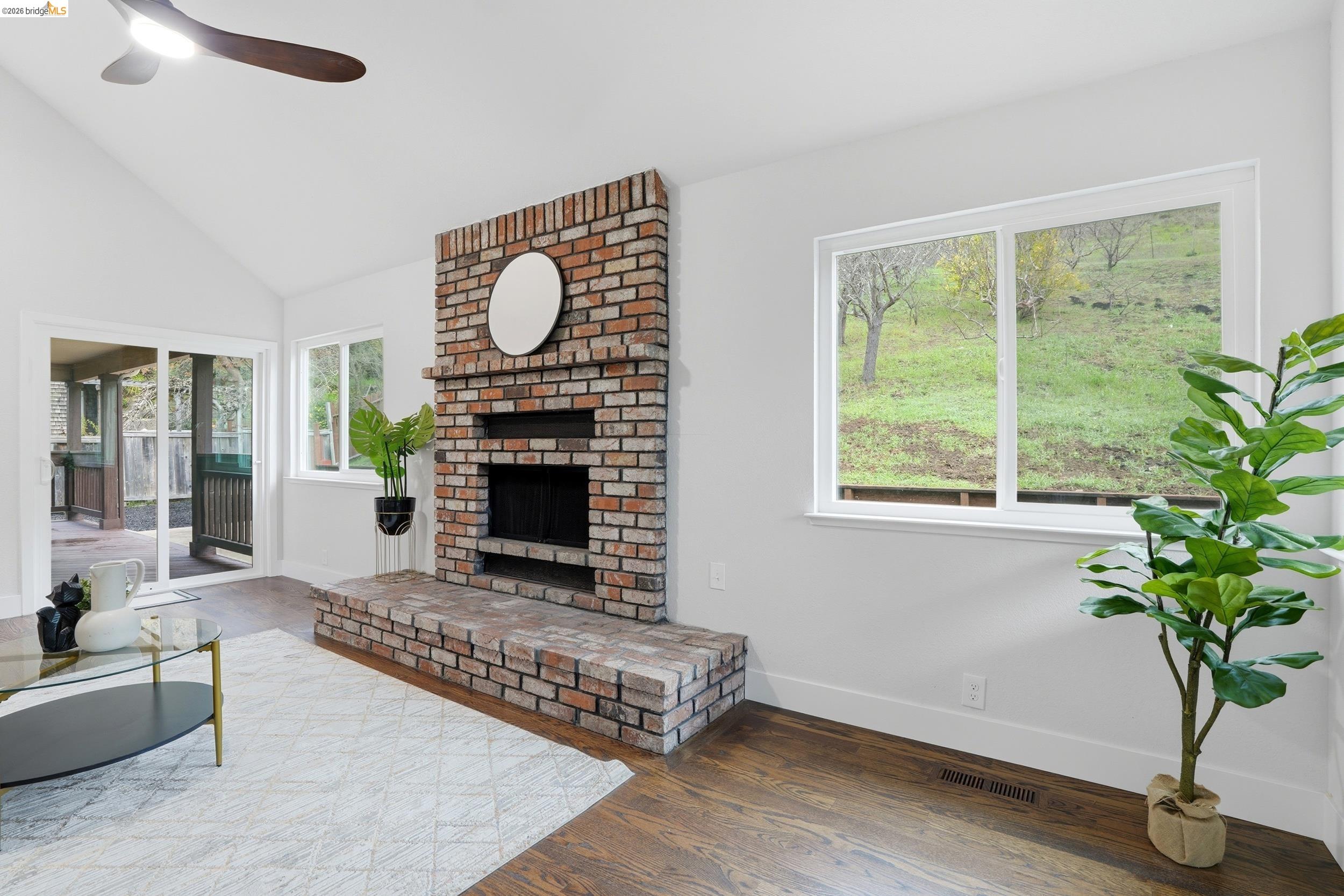 Detail Gallery Image 14 of 56 For 6201 Hillside Dr, El Sobrante,  CA 94803 - 3 Beds | 2 Baths