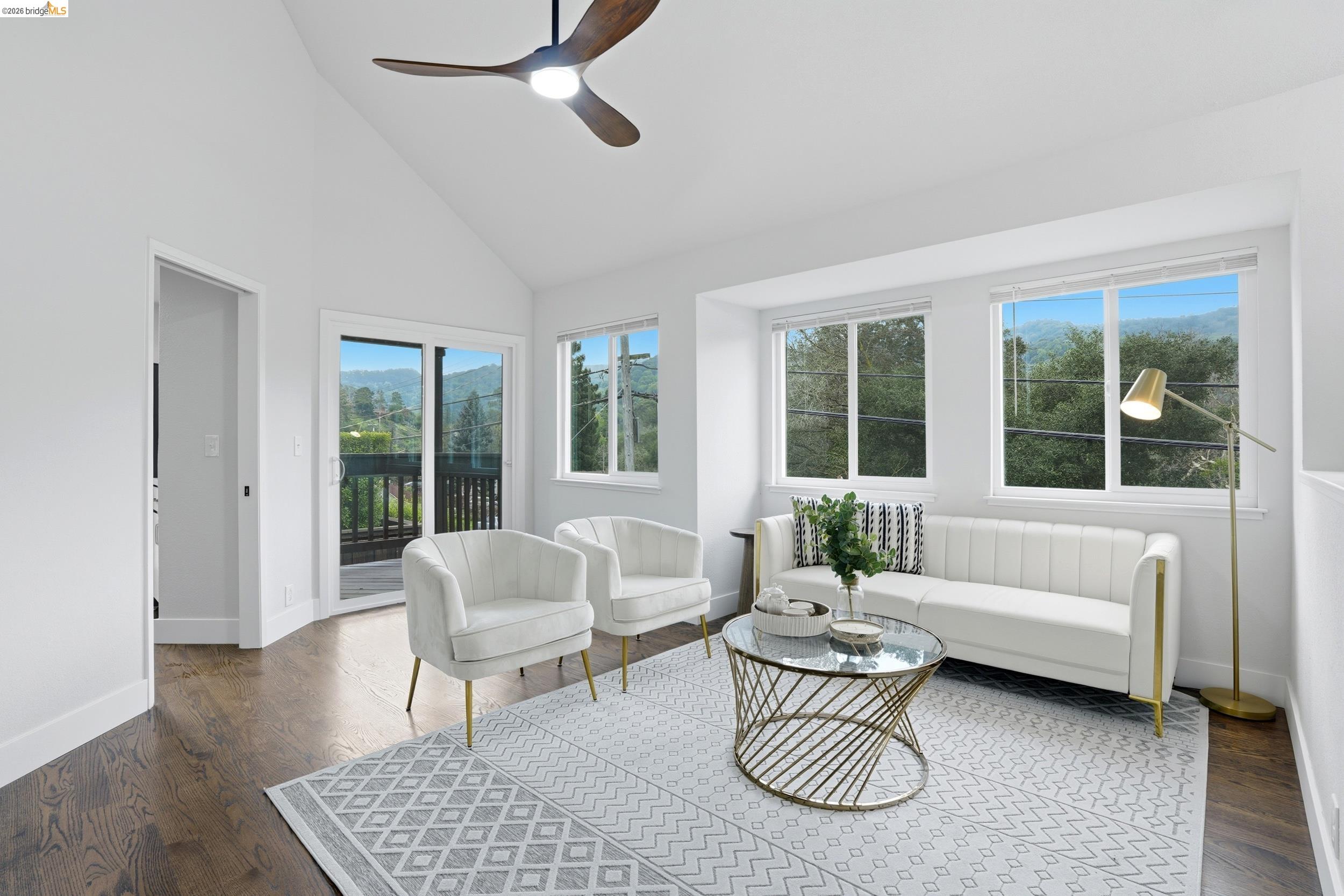 Detail Gallery Image 4 of 56 For 6201 Hillside Dr, El Sobrante,  CA 94803 - 3 Beds | 2 Baths