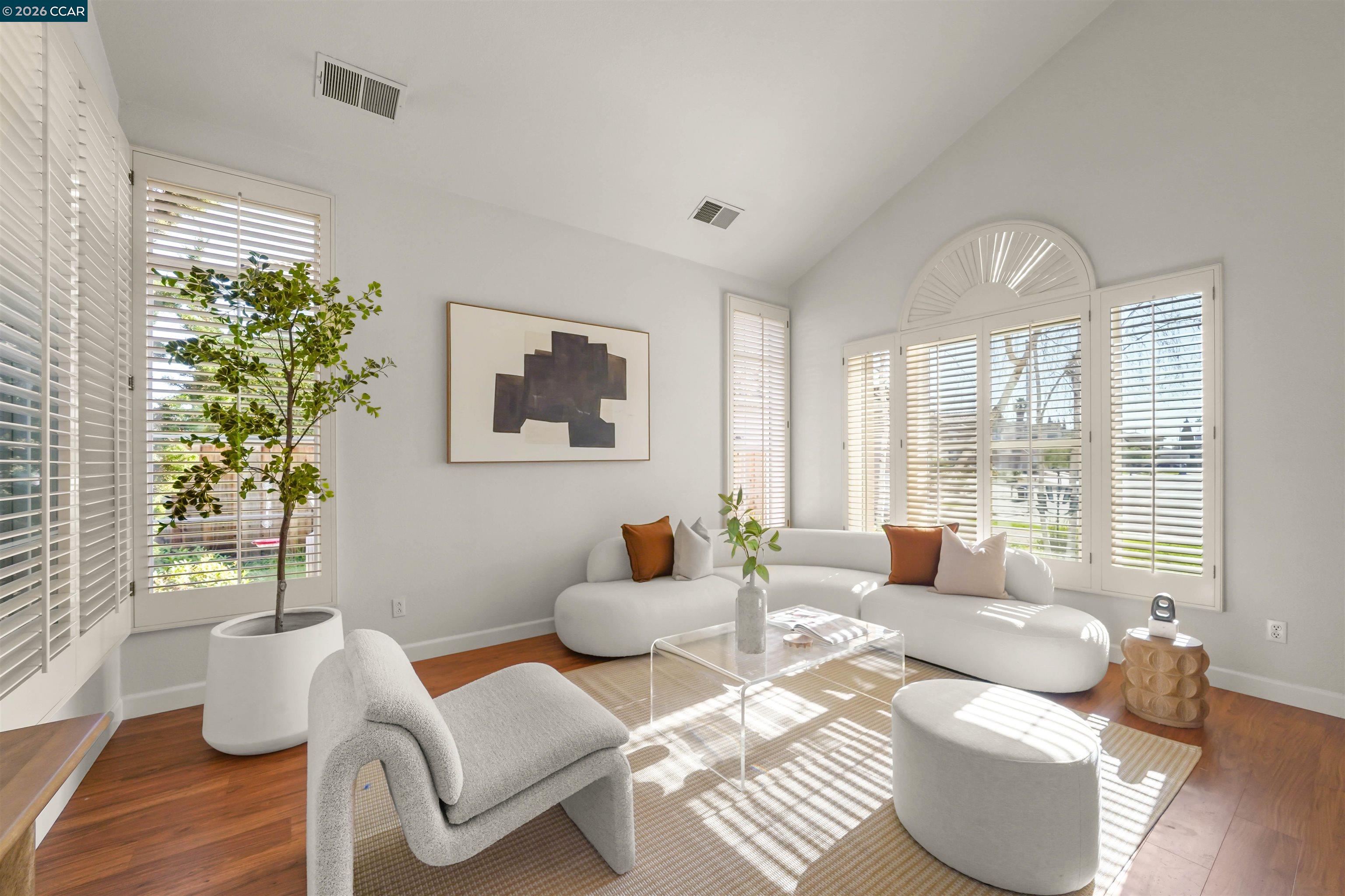 Detail Gallery Image 5 of 46 For 36302 Tunbridge Drive, Newark,  CA 94560 - 3 Beds | 3 Baths