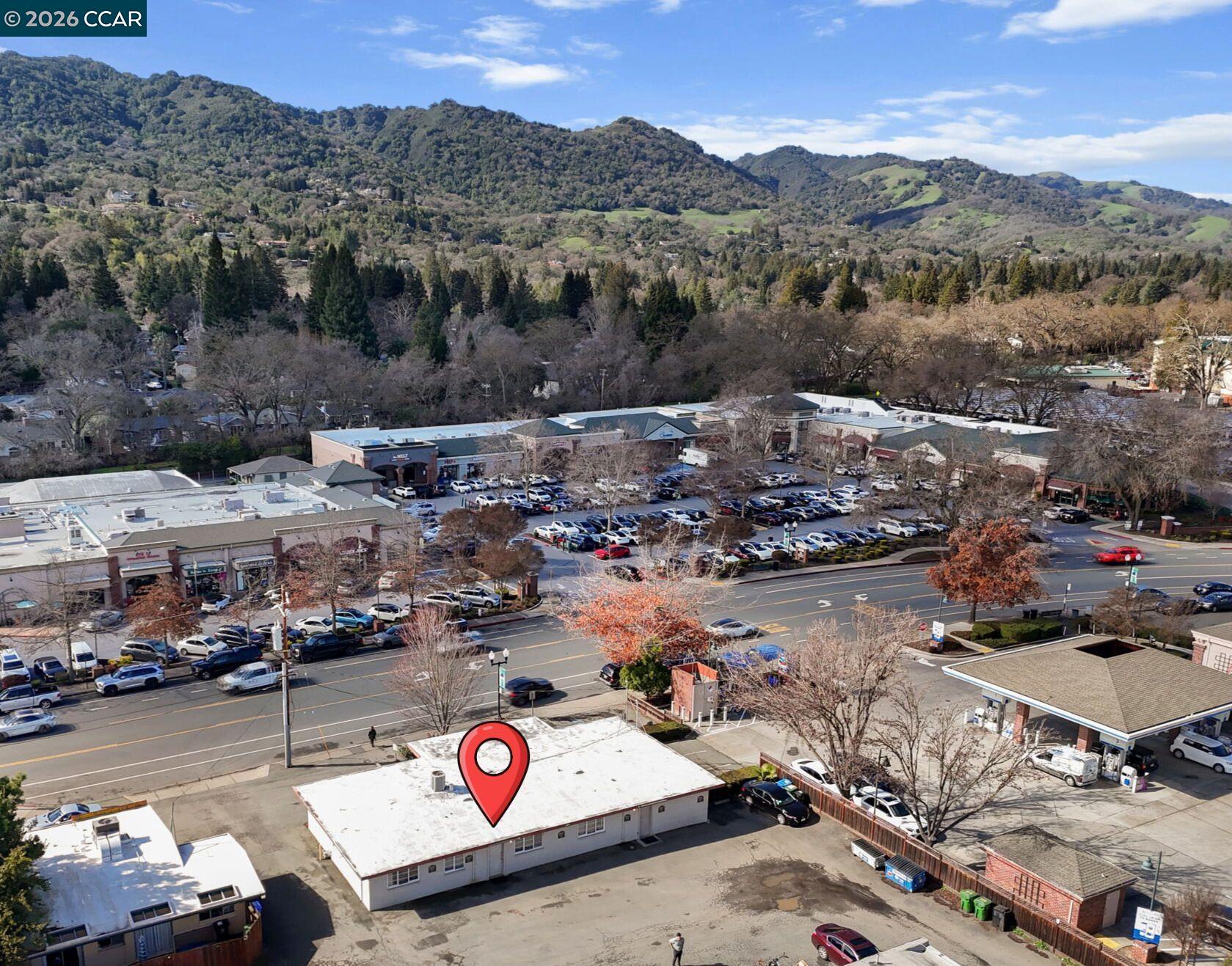 Detail Gallery Image 2 of 7 For 70 Railroad Ave, Danville,  CA 94526 - 7 Beds | 1/2 Baths