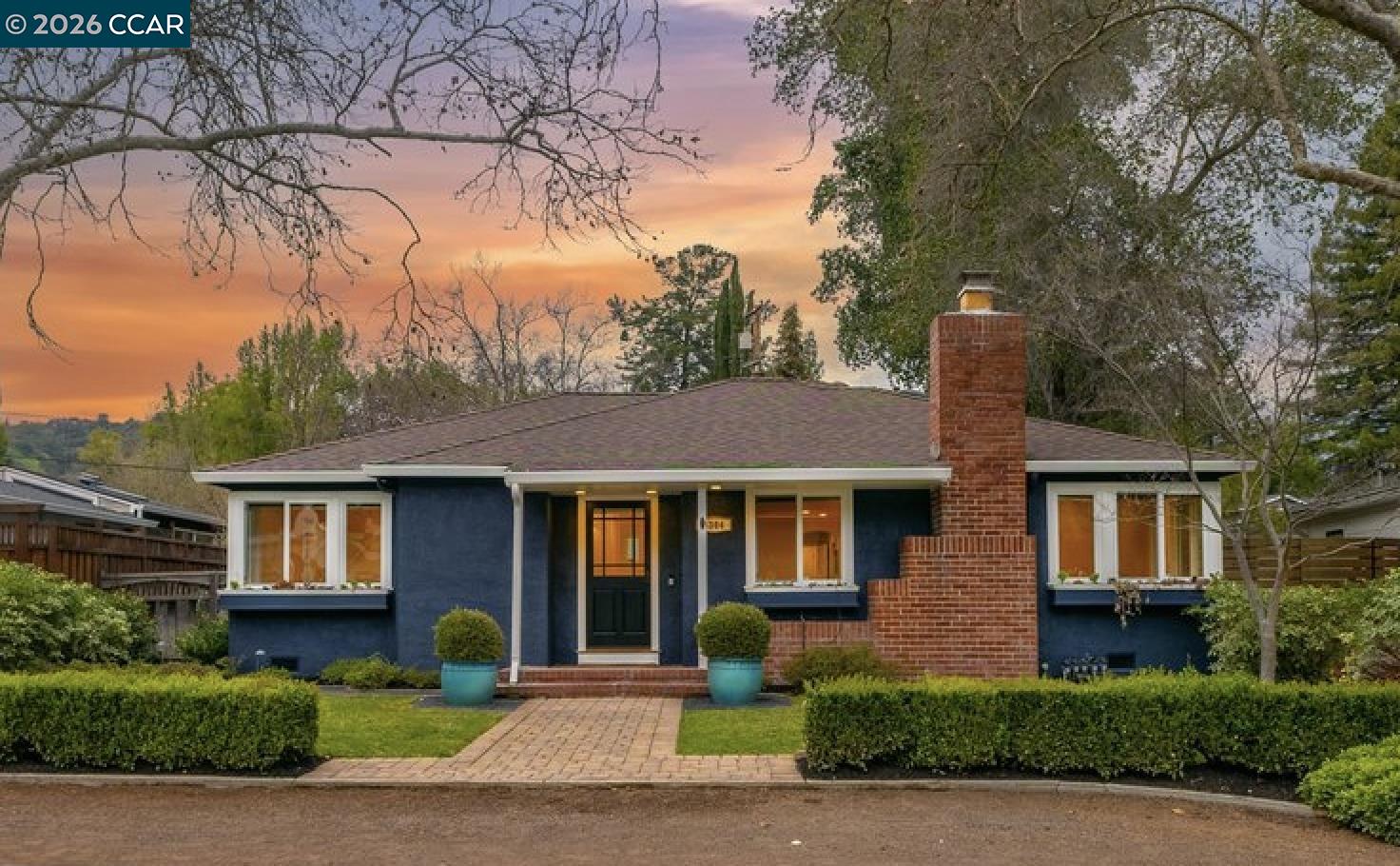 Front Image Thumbnail for CC41124236