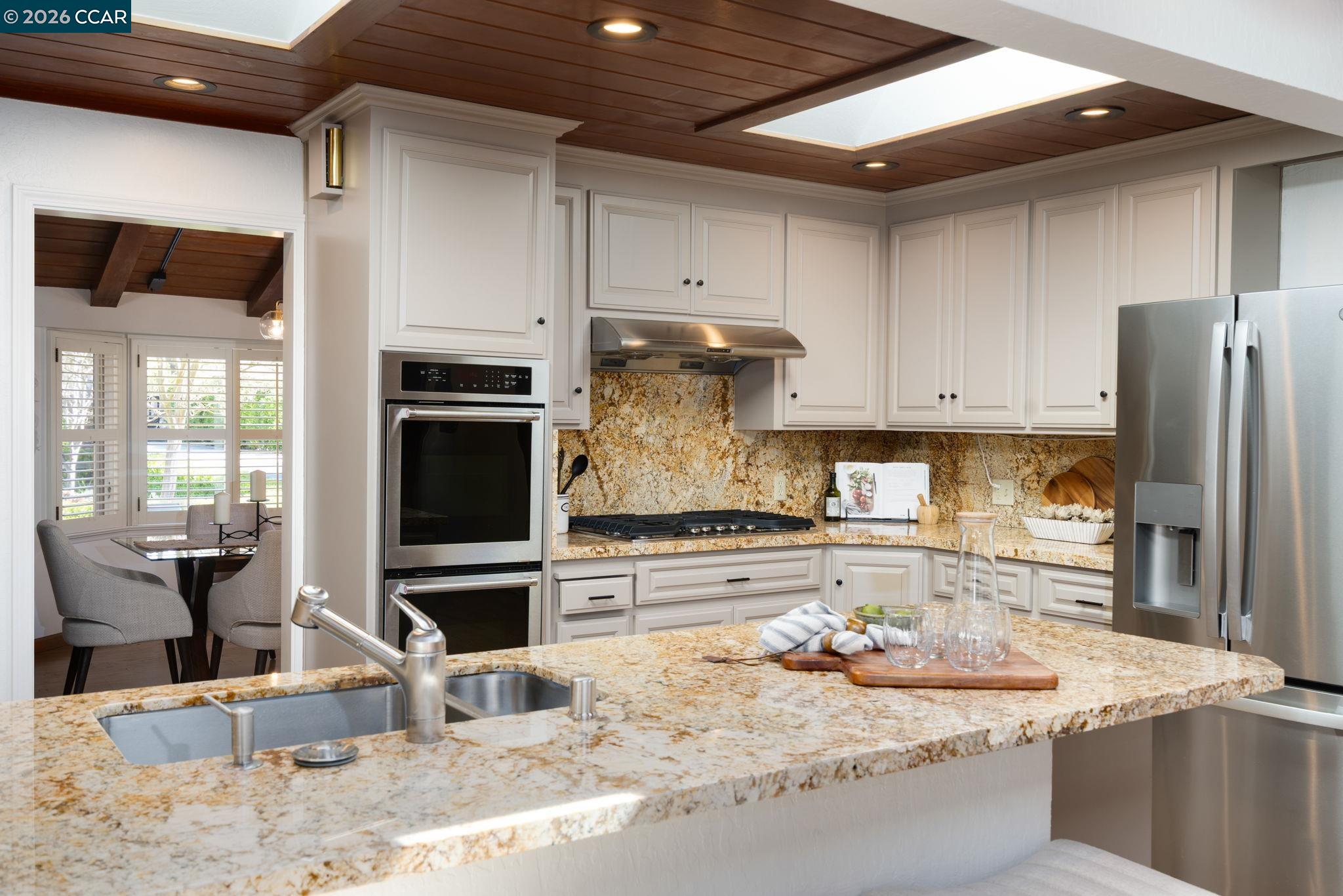 Detail Gallery Image 11 of 51 For 31 Sara Ln, Alamo,  CA 94507 - 3 Beds | 3 Baths