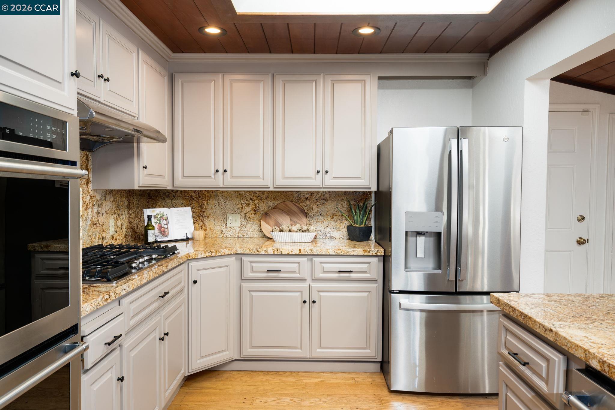 Detail Gallery Image 13 of 51 For 31 Sara Ln, Alamo,  CA 94507 - 3 Beds | 3 Baths