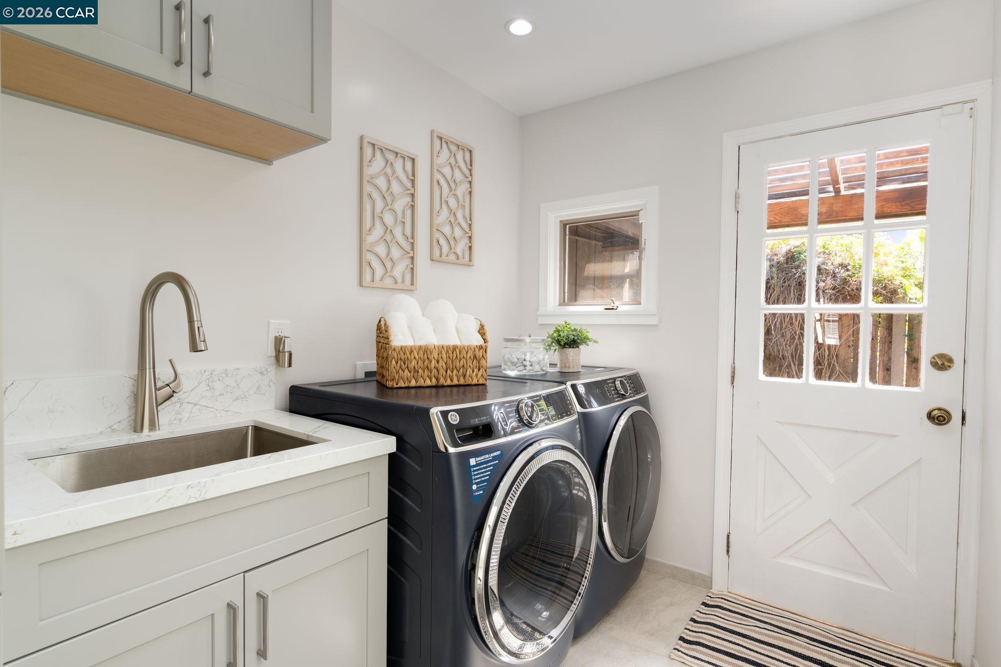 Detail Gallery Image 20 of 51 For 31 Sara Ln, Alamo,  CA 94507 - 3 Beds | 3 Baths