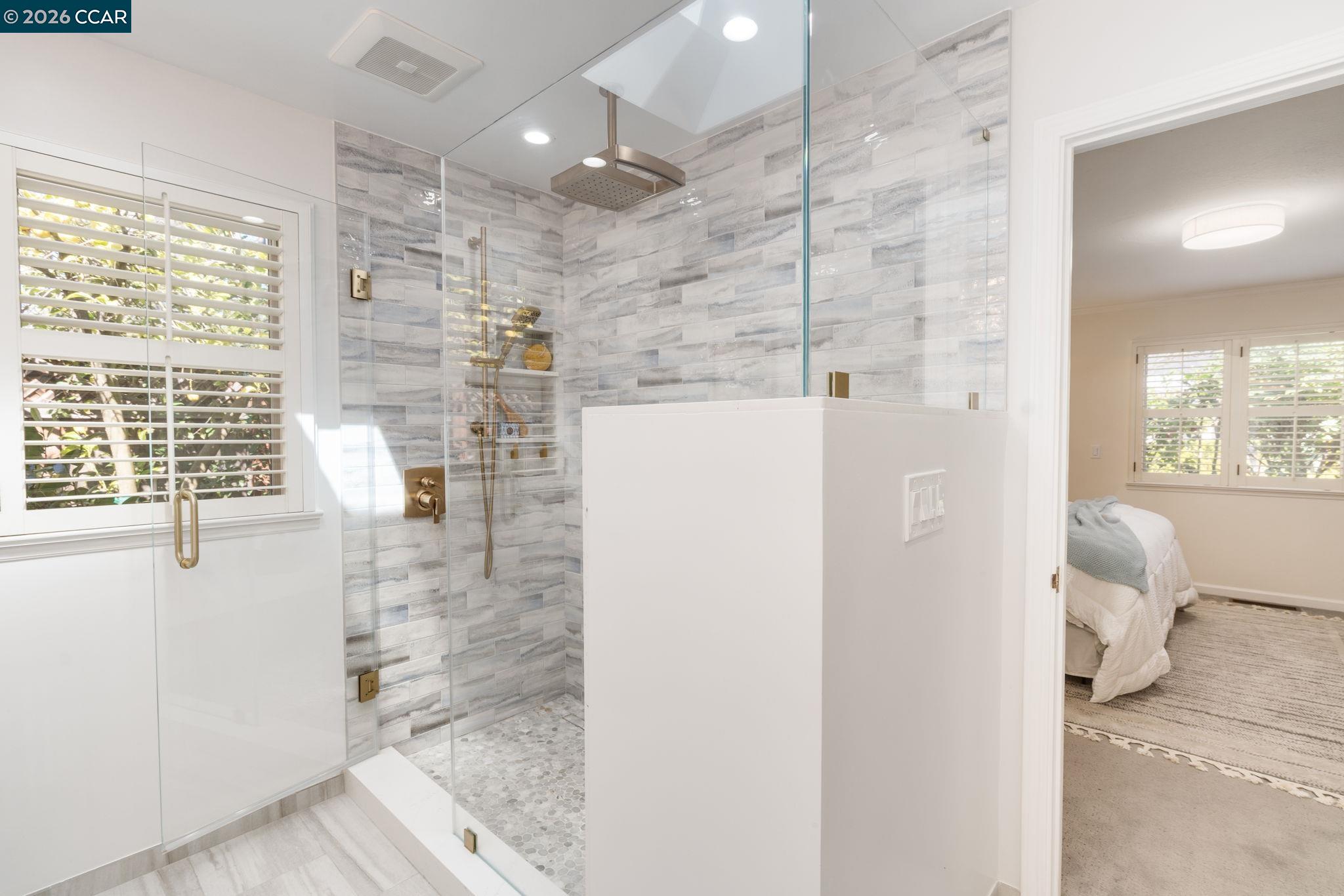 Detail Gallery Image 30 of 51 For 31 Sara Ln, Alamo,  CA 94507 - 3 Beds | 3 Baths