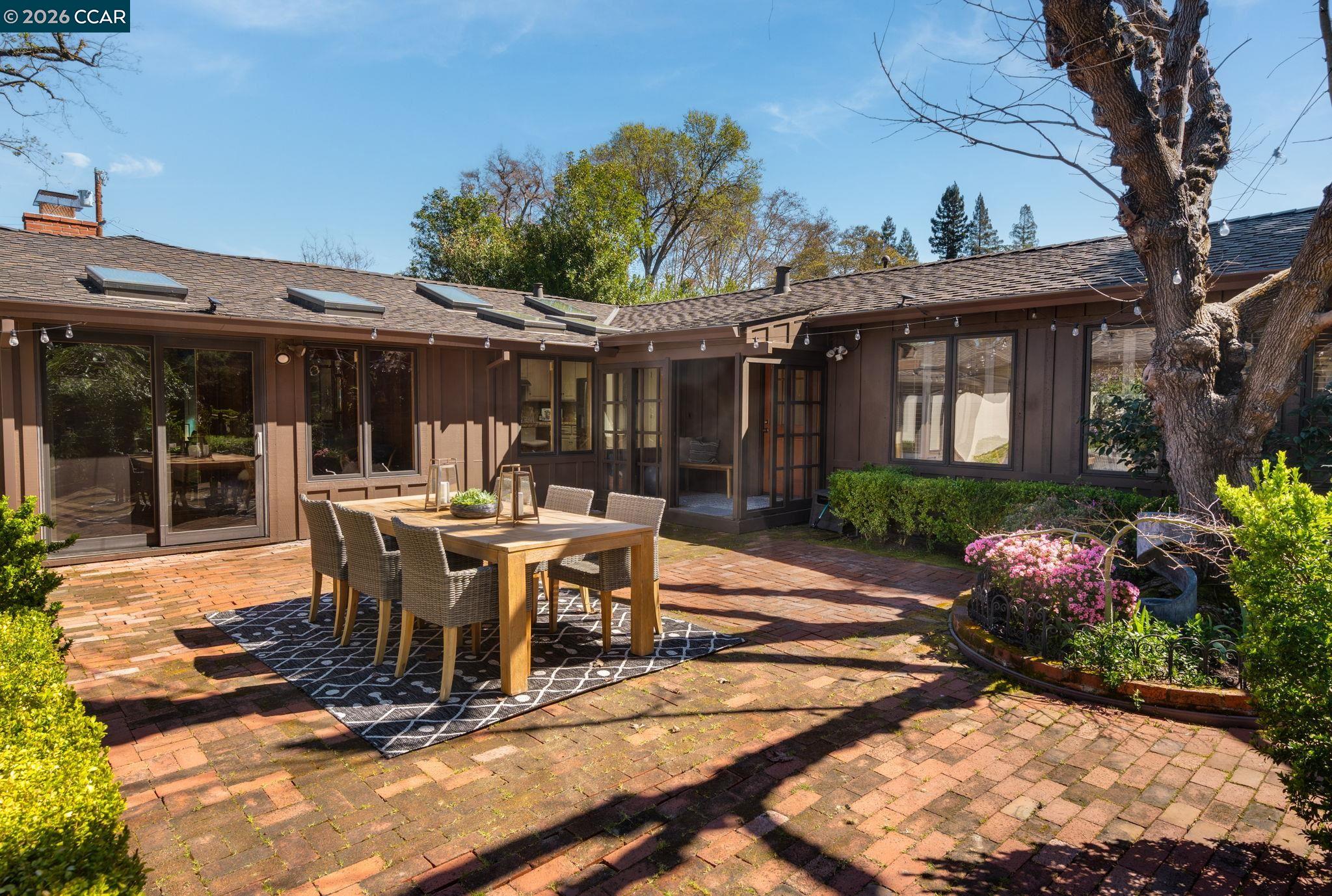 Detail Gallery Image 40 of 51 For 31 Sara Ln, Alamo,  CA 94507 - 3 Beds | 3 Baths