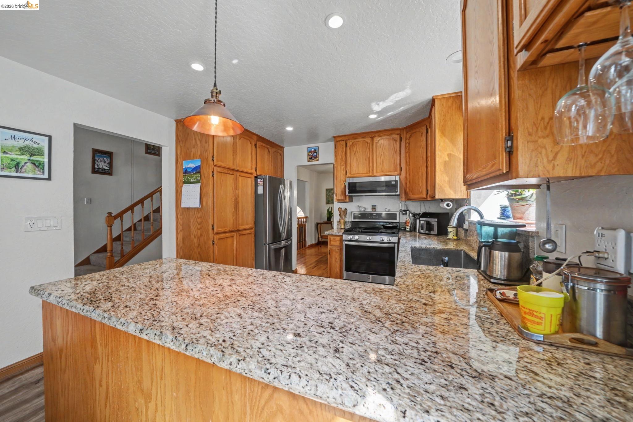 Detail Gallery Image 11 of 54 For 1554 Vine Maple Dr, Murphys,  CA 95247 - 3 Beds | 2/1 Baths