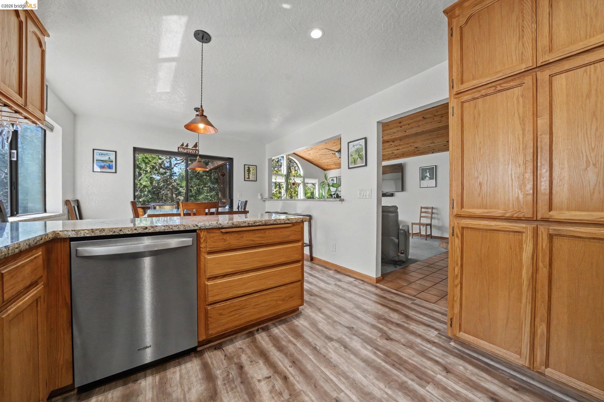 Detail Gallery Image 14 of 54 For 1554 Vine Maple Dr, Murphys,  CA 95247 - 3 Beds | 2/1 Baths