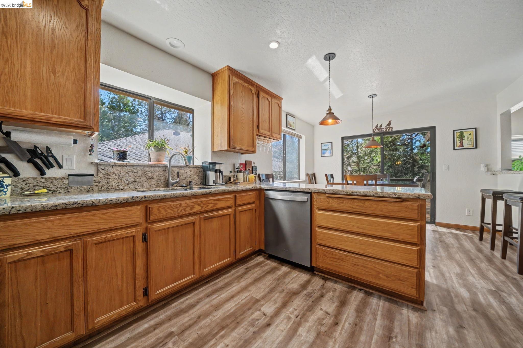 Detail Gallery Image 15 of 54 For 1554 Vine Maple Dr, Murphys,  CA 95247 - 3 Beds | 2/1 Baths