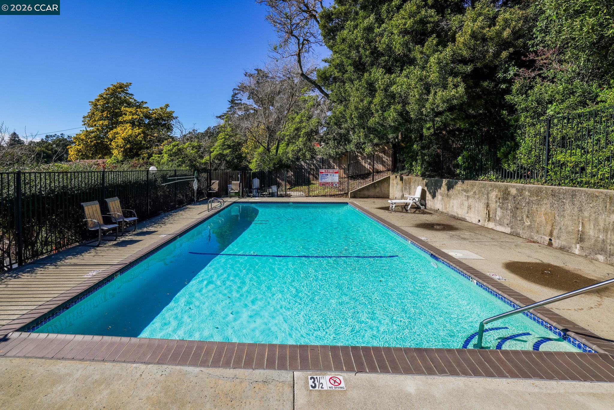 Detail Gallery Image 30 of 30 For 557 Chabre Ct, El Sobrante,  CA 94803 - 3 Beds | 2/1 Baths