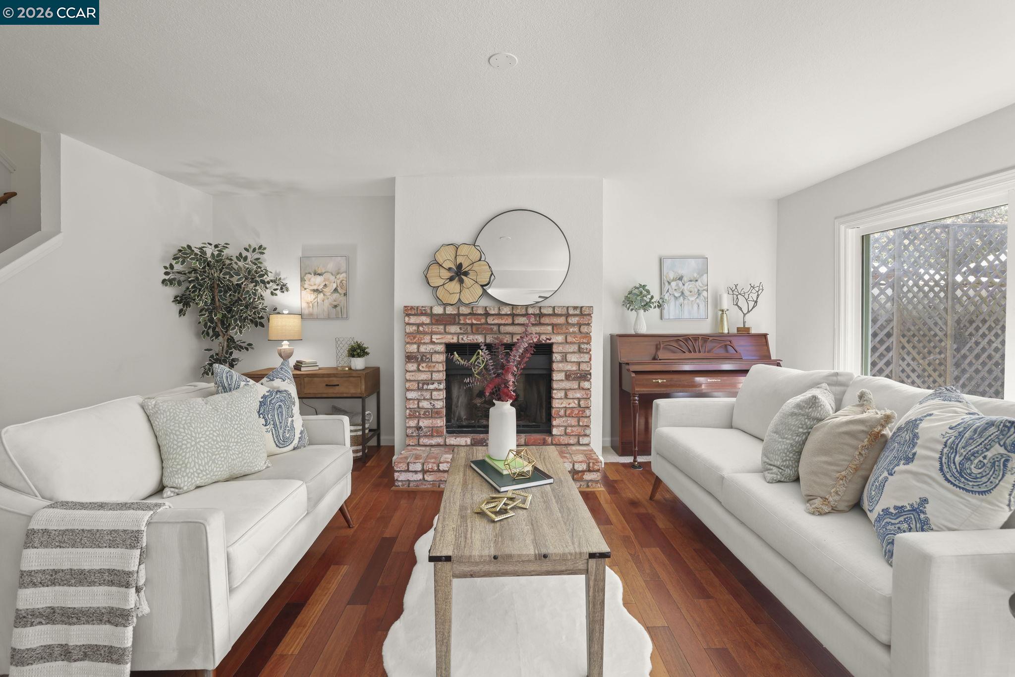 Detail Gallery Image 5 of 30 For 557 Chabre Ct, El Sobrante,  CA 94803 - 3 Beds | 2/1 Baths