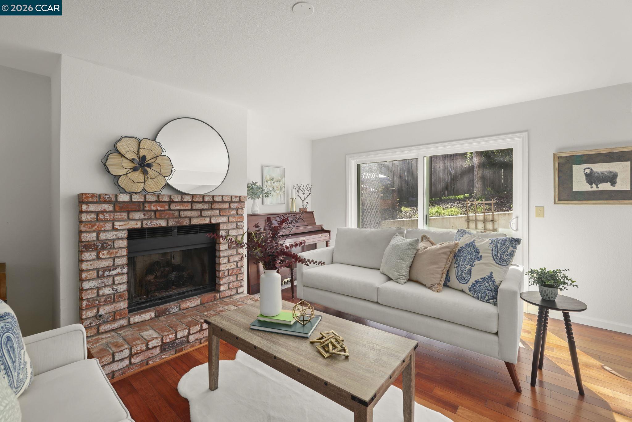 Detail Gallery Image 7 of 30 For 557 Chabre Ct, El Sobrante,  CA 94803 - 3 Beds | 2/1 Baths