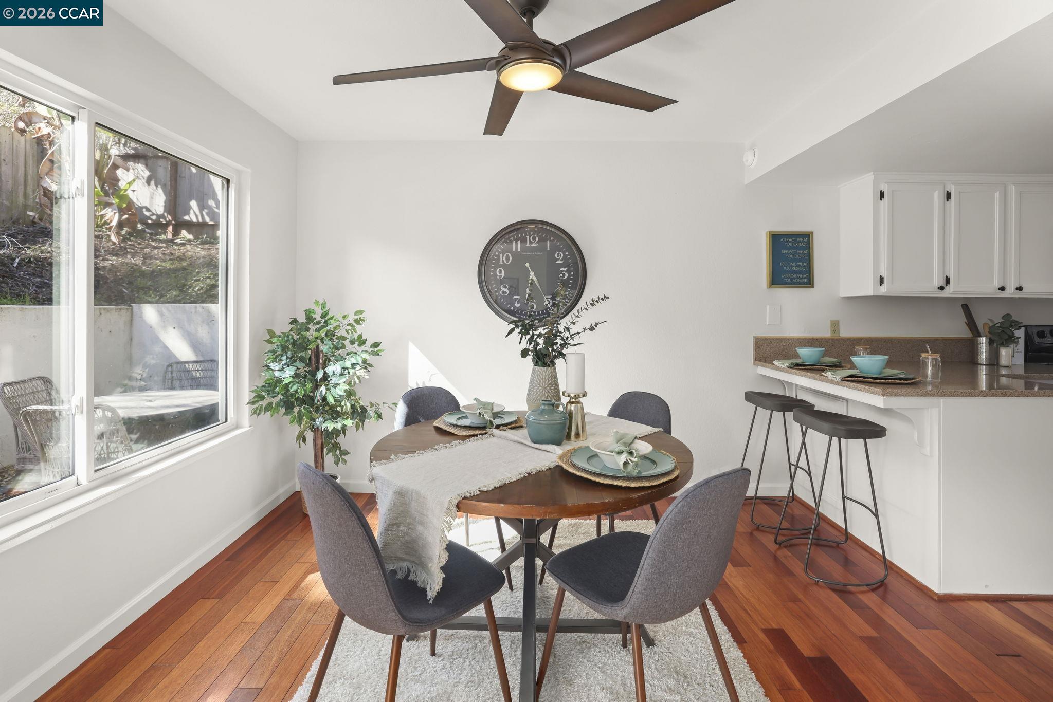 Detail Gallery Image 10 of 30 For 557 Chabre Ct, El Sobrante,  CA 94803 - 3 Beds | 2/1 Baths