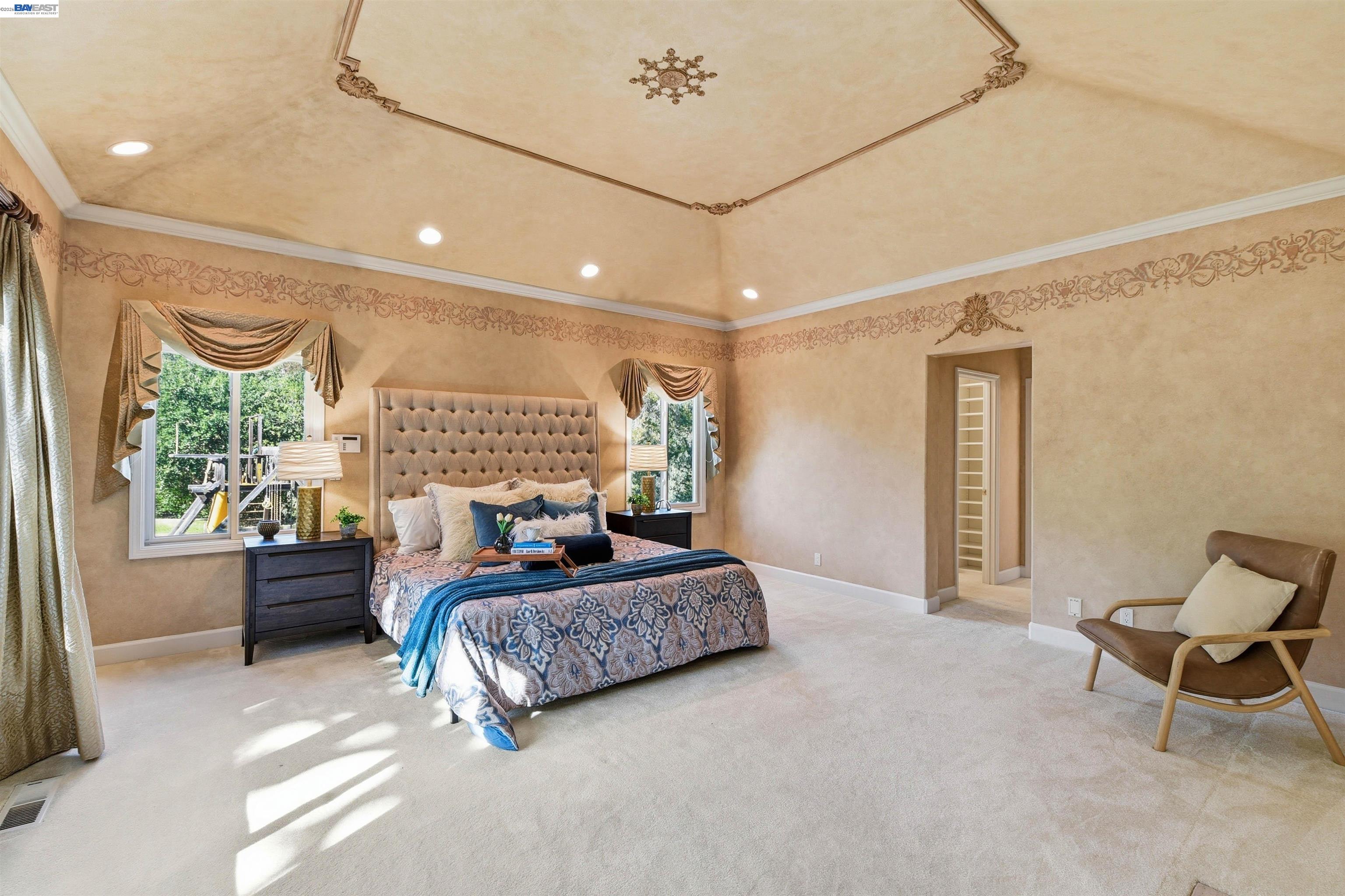 Detail Gallery Image 30 of 60 For 12800 Clausen Ct, Los Altos Hills,  CA 94022 - 5 Beds | 5/1 Baths