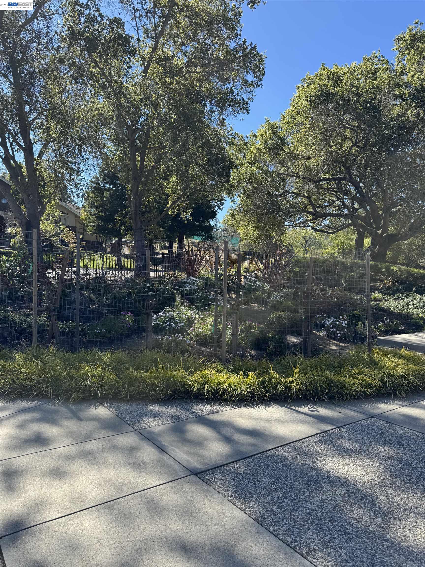 Detail Gallery Image 54 of 60 For 12800 Clausen Ct, Los Altos Hills,  CA 94022 - 5 Beds | 5/1 Baths