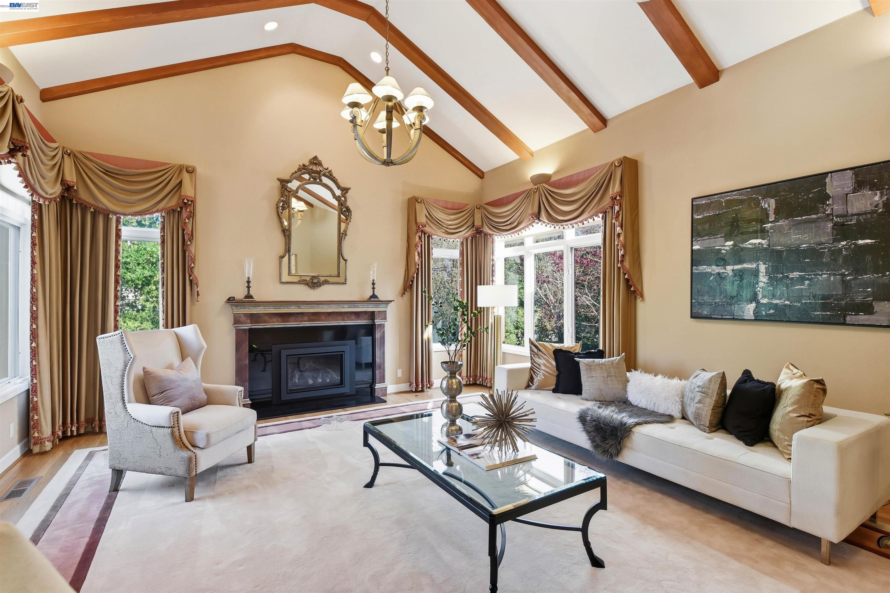 Detail Gallery Image 7 of 60 For 12800 Clausen Ct, Los Altos Hills,  CA 94022 - 5 Beds | 5/1 Baths