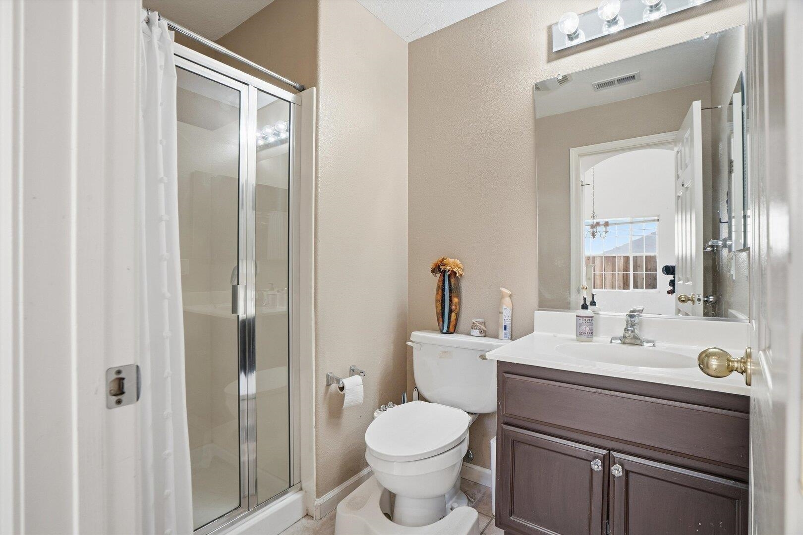 Detail Gallery Image 12 of 43 For 80 Guise Way, Brentwood,  CA 94513 - 5 Beds | 3 Baths