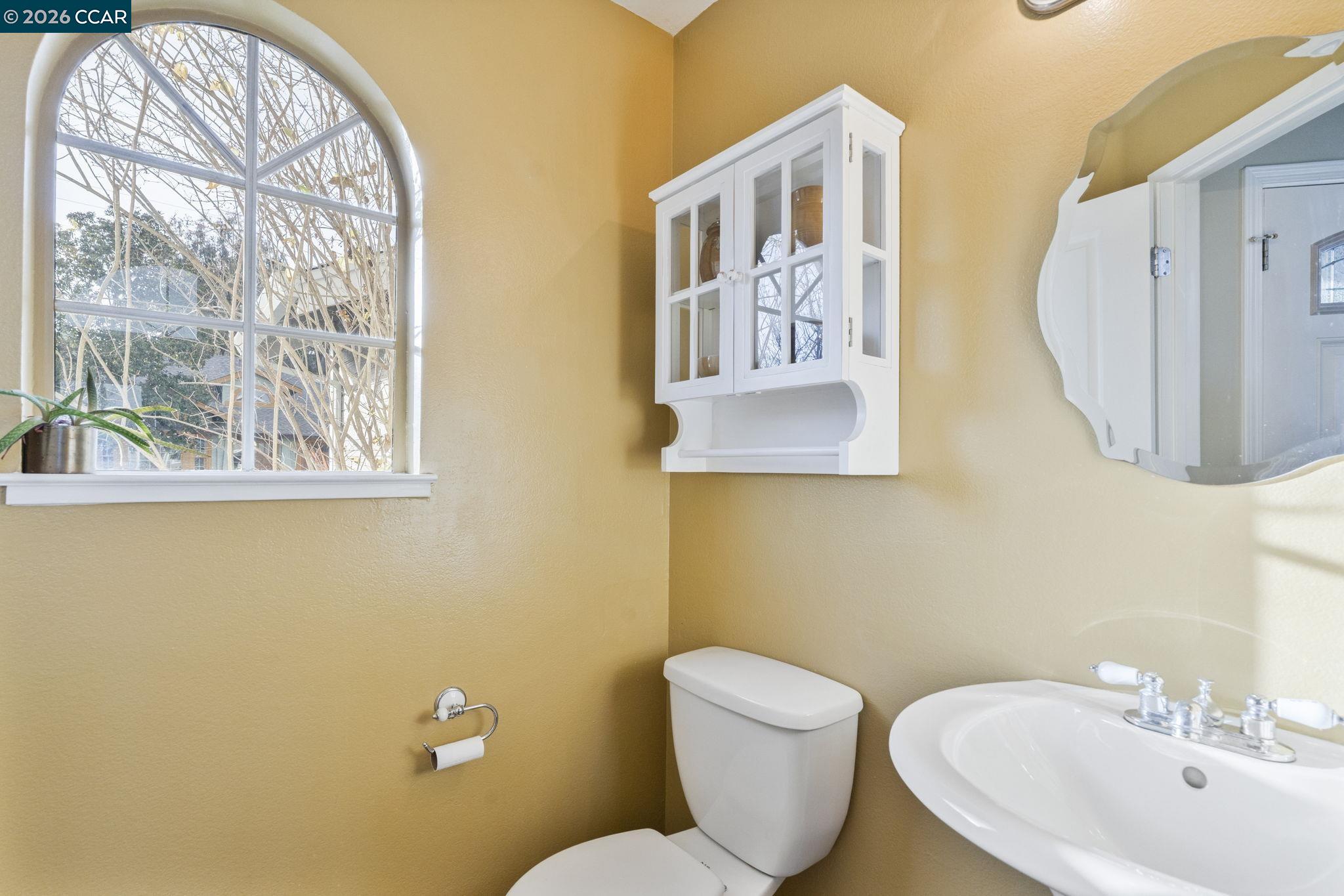 Detail Gallery Image 12 of 60 For 108 Sunnyglen Dr, Vallejo,  CA 94591 - 4 Beds | 2/1 Baths