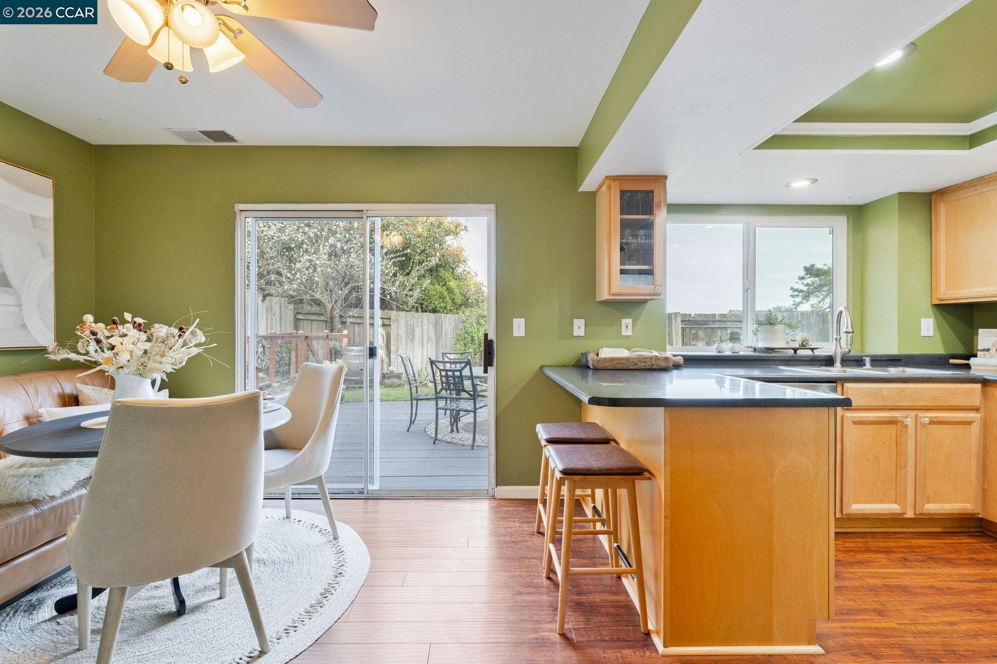 Detail Gallery Image 17 of 60 For 108 Sunnyglen Dr, Vallejo,  CA 94591 - 4 Beds | 2/1 Baths