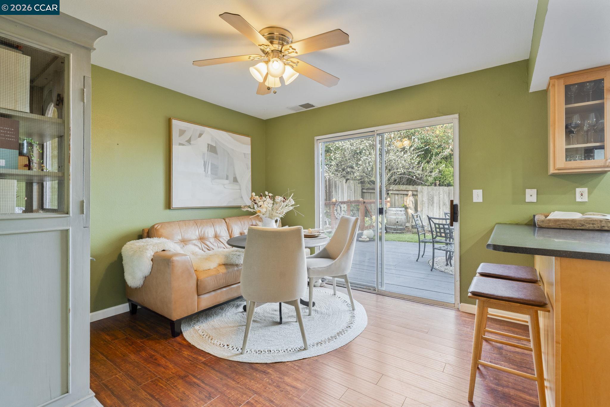 Detail Gallery Image 18 of 60 For 108 Sunnyglen Dr, Vallejo,  CA 94591 - 4 Beds | 2/1 Baths