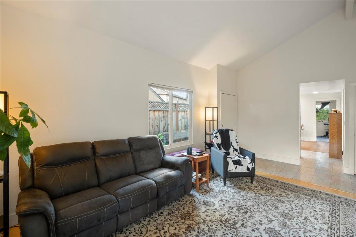 Detail Gallery Image 13 of 24 For 298 Edwin Way, Hayward,  CA 94544 - 3 Beds | 2 Baths