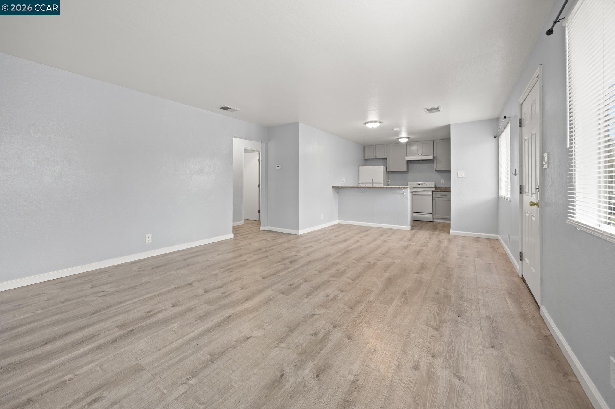 Photo #3: 41124255 Listing: Photo #3