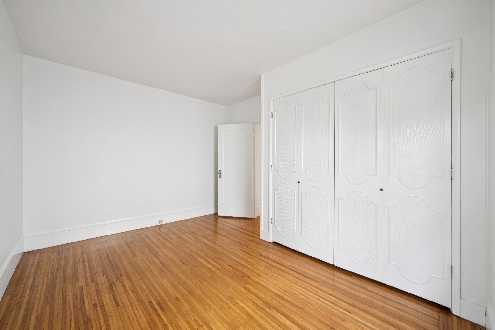 Detail Gallery Image 14 of 28 For 240 Sunnyside, Piedmont,  CA 94611 - 2 Beds | 1 Baths