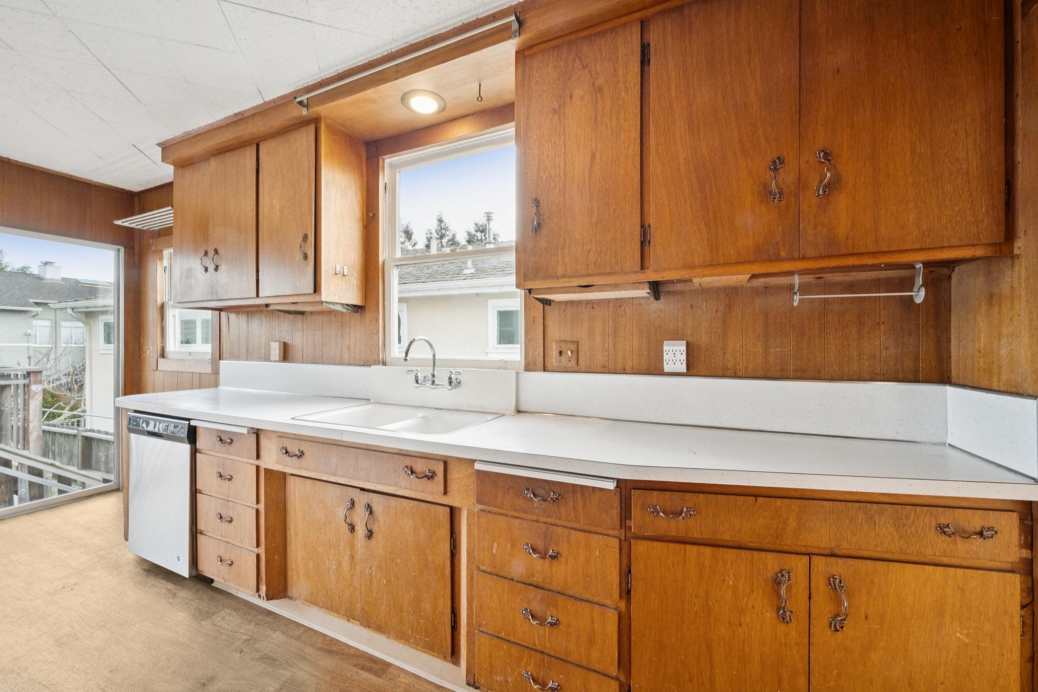 Detail Gallery Image 15 of 28 For 240 Sunnyside, Piedmont,  CA 94611 - 2 Beds | 1 Baths