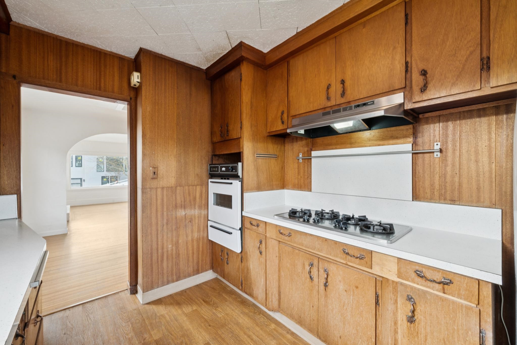 Detail Gallery Image 17 of 28 For 240 Sunnyside, Piedmont,  CA 94611 - 2 Beds | 1 Baths