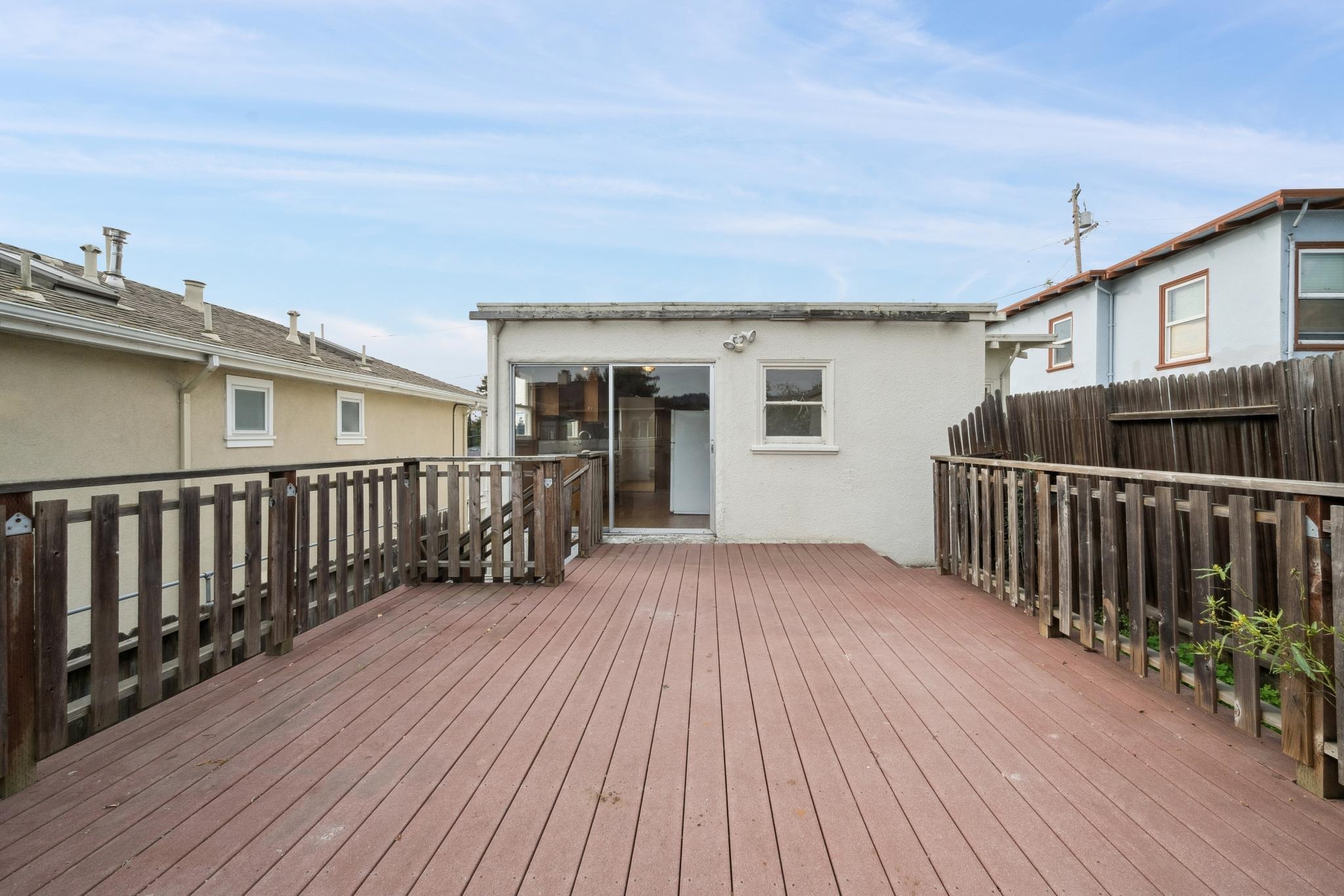 Detail Gallery Image 21 of 28 For 240 Sunnyside, Piedmont,  CA 94611 - 2 Beds | 1 Baths