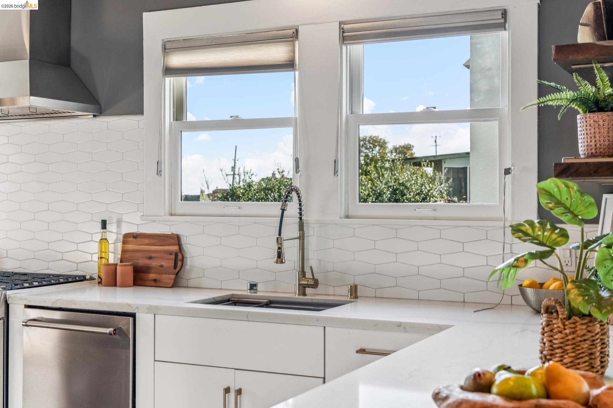 Detail Gallery Image 15 of 59 For 2832 Monticello Ave, Oakland,  CA 94619 - 3 Beds | 1 Baths