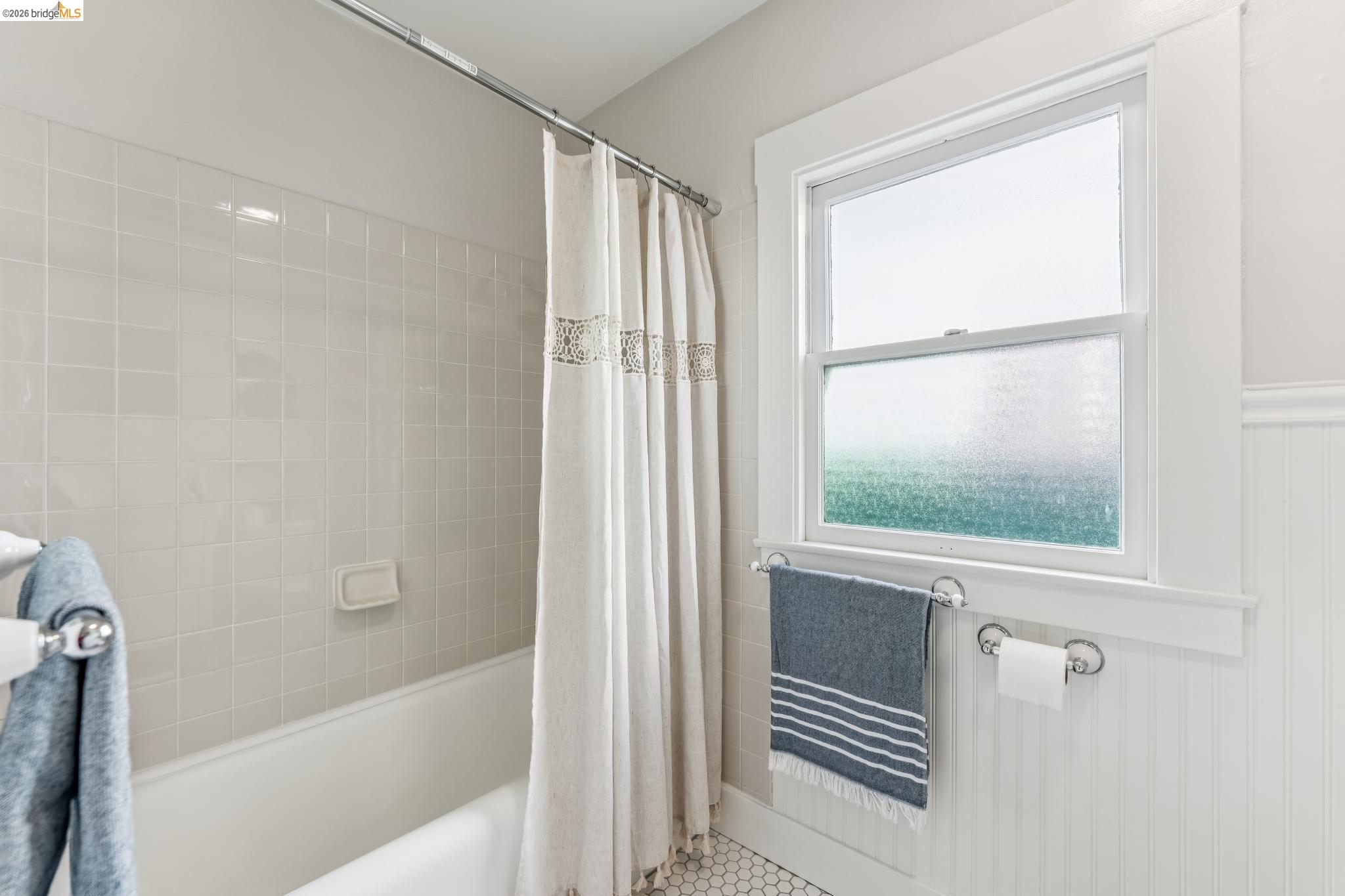 Detail Gallery Image 32 of 59 For 2832 Monticello Ave, Oakland,  CA 94619 - 3 Beds | 1 Baths