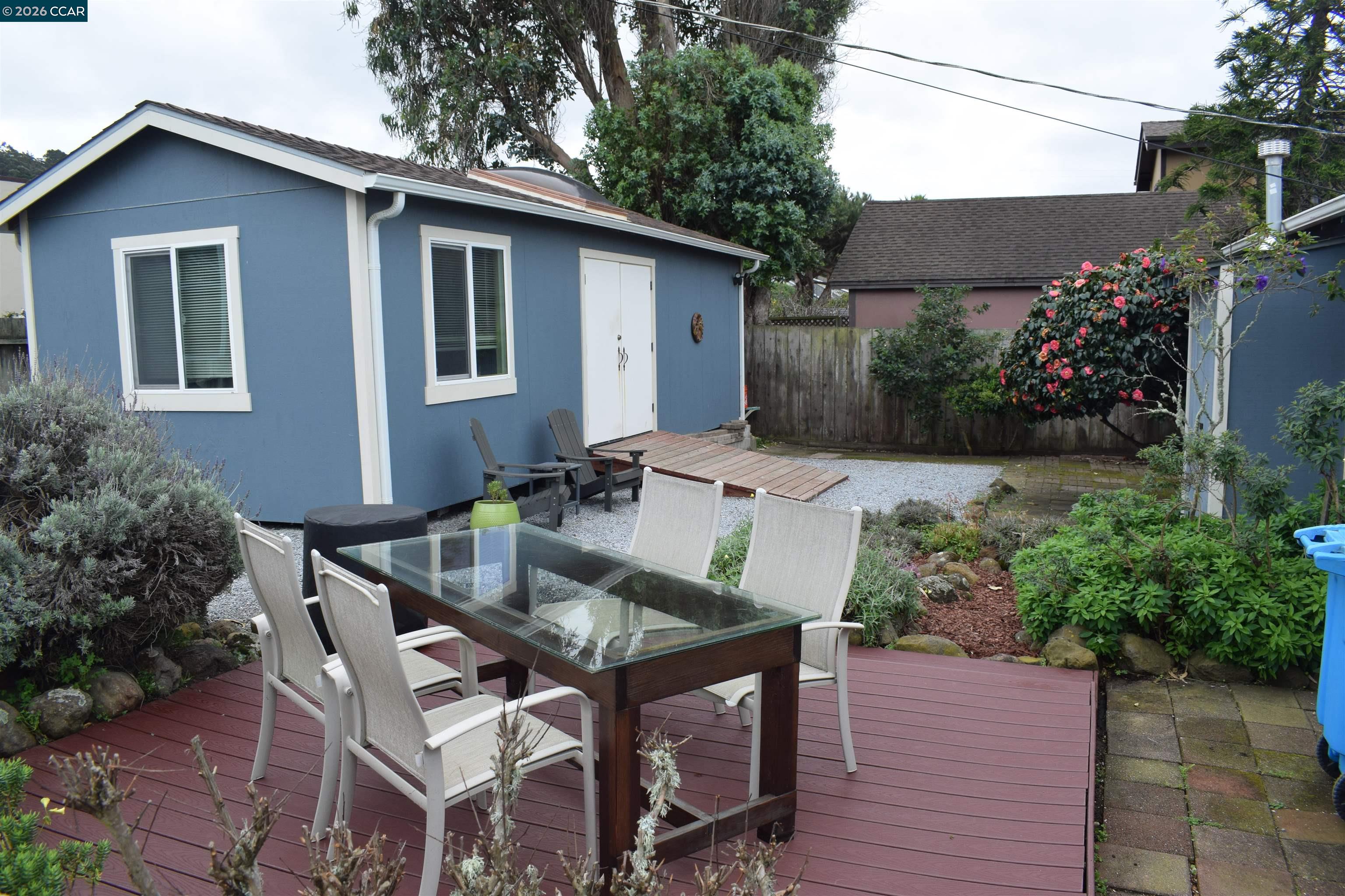 Detail Gallery Image 22 of 24 For 136 Pacific Ave, Pacifica,  CA 94044 - 3 Beds | 2 Baths