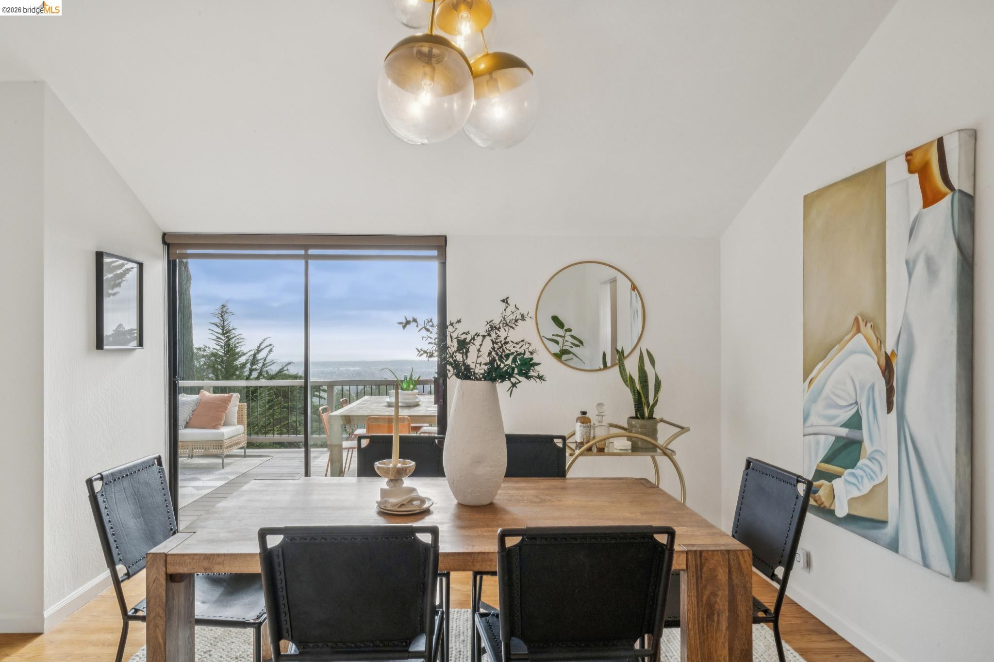 Detail Gallery Image 26 of 59 For 6051 Westover Dr, Oakland,  CA 94611 - 4 Beds | 3 Baths