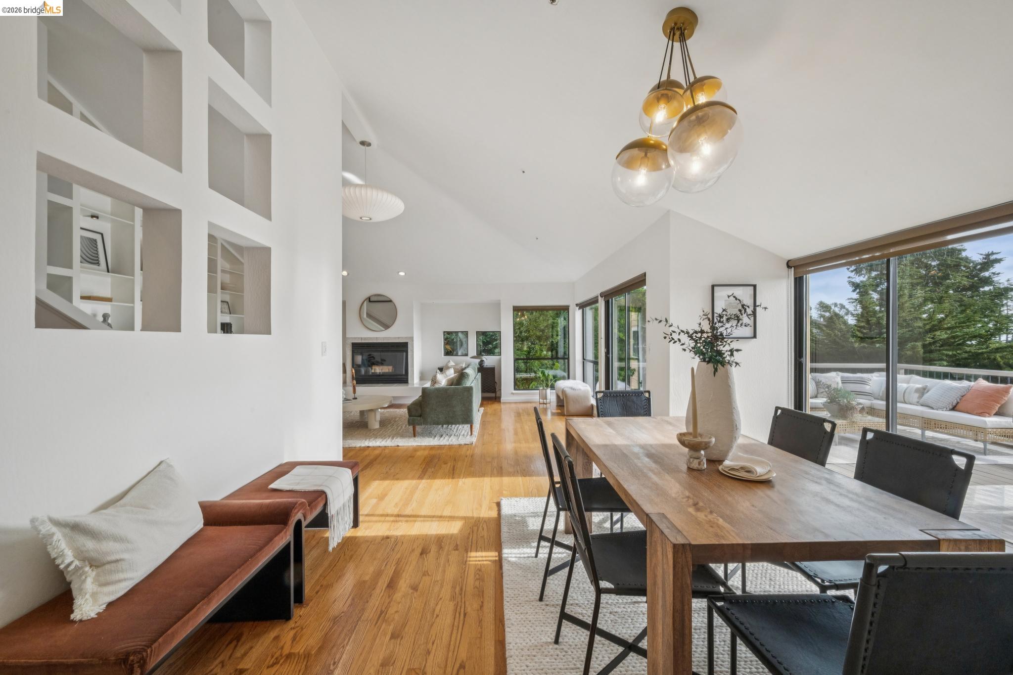 Detail Gallery Image 29 of 60 For 6051 Westover Dr, Oakland,  CA 94611 - 4 Beds | 3 Baths