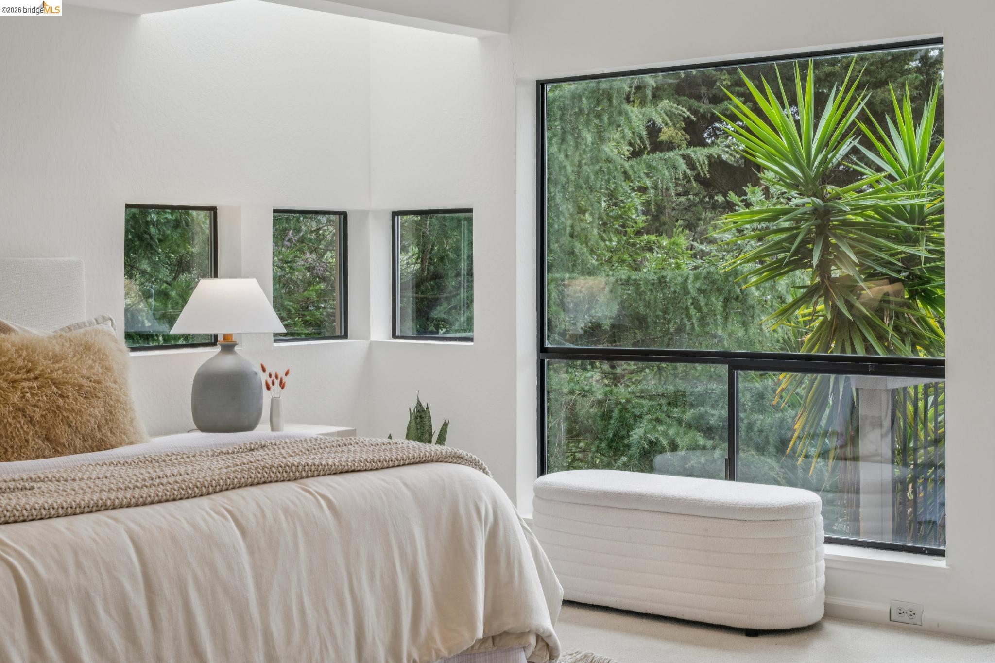 Detail Gallery Image 44 of 59 For 6051 Westover Dr, Oakland,  CA 94611 - 4 Beds | 3 Baths