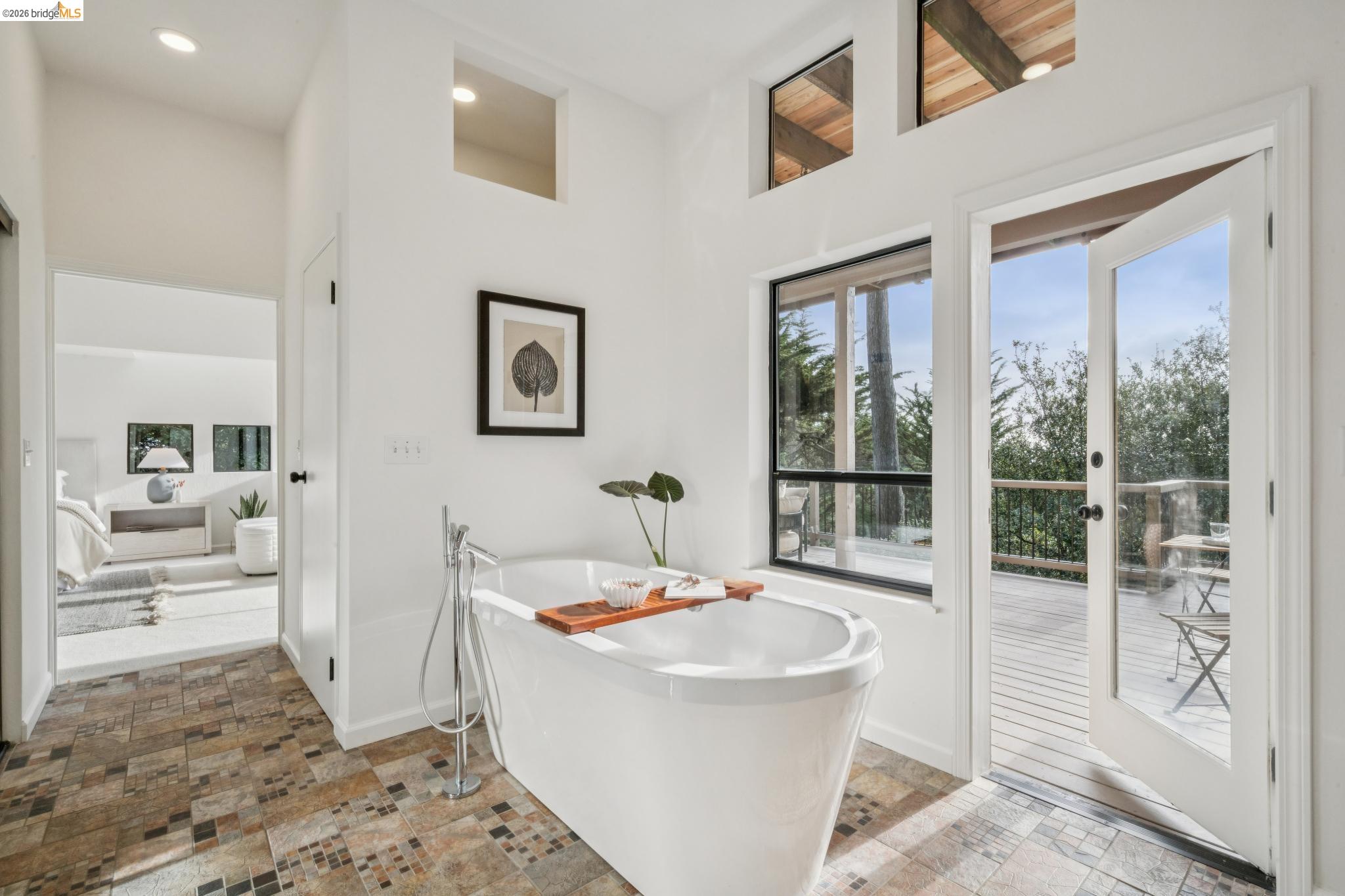 Detail Gallery Image 47 of 59 For 6051 Westover Dr, Oakland,  CA 94611 - 4 Beds | 3 Baths