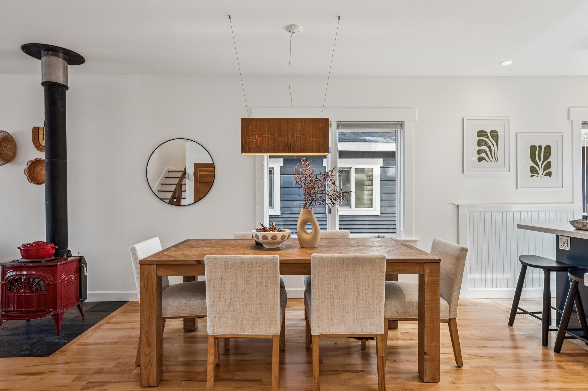 Detail Gallery Image 13 of 59 For 6445 Irwin Ct, Oakland,  CA 94609 - 3 Beds | 2 Baths