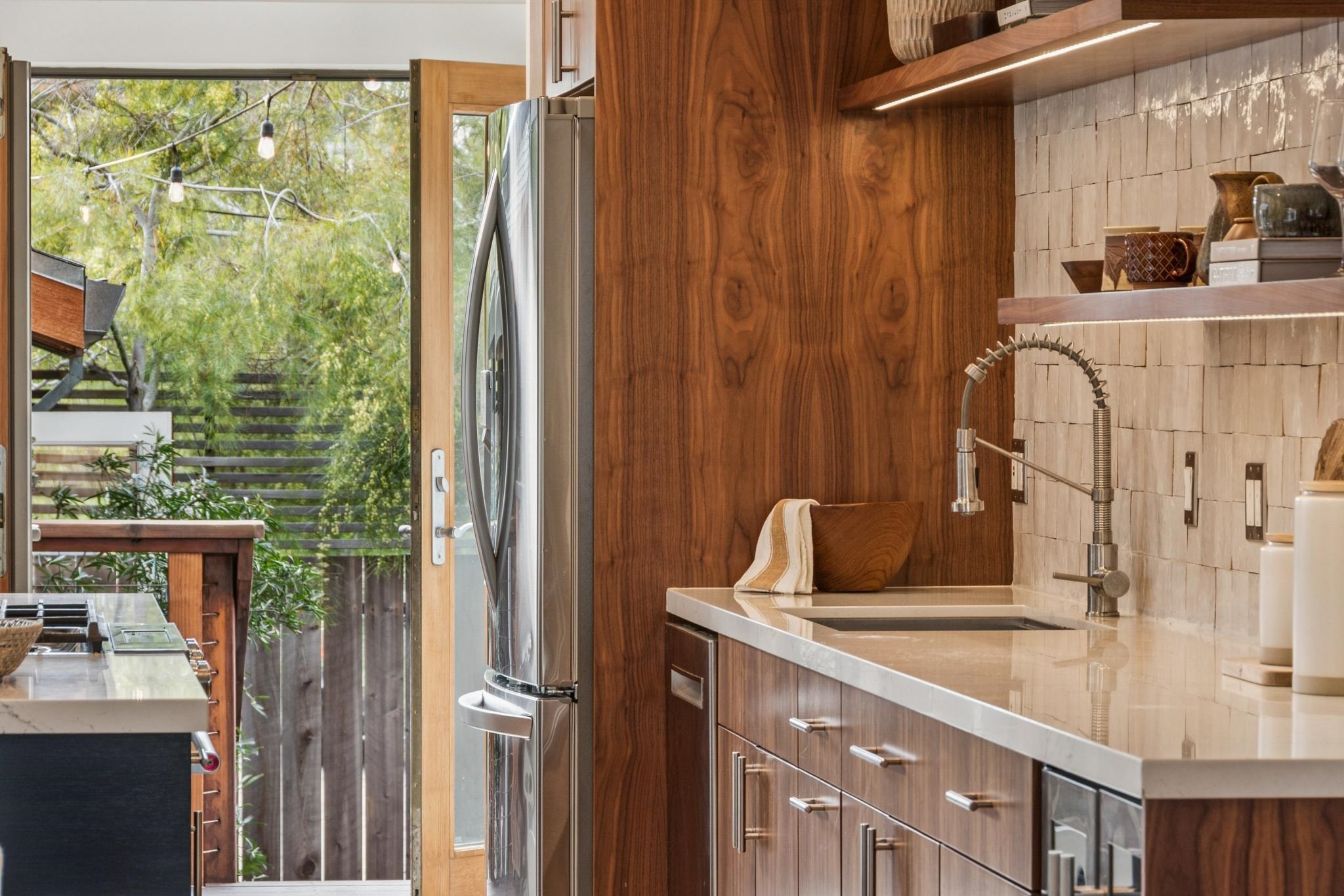 Detail Gallery Image 18 of 59 For 6445 Irwin Ct, Oakland,  CA 94609 - 3 Beds | 2 Baths