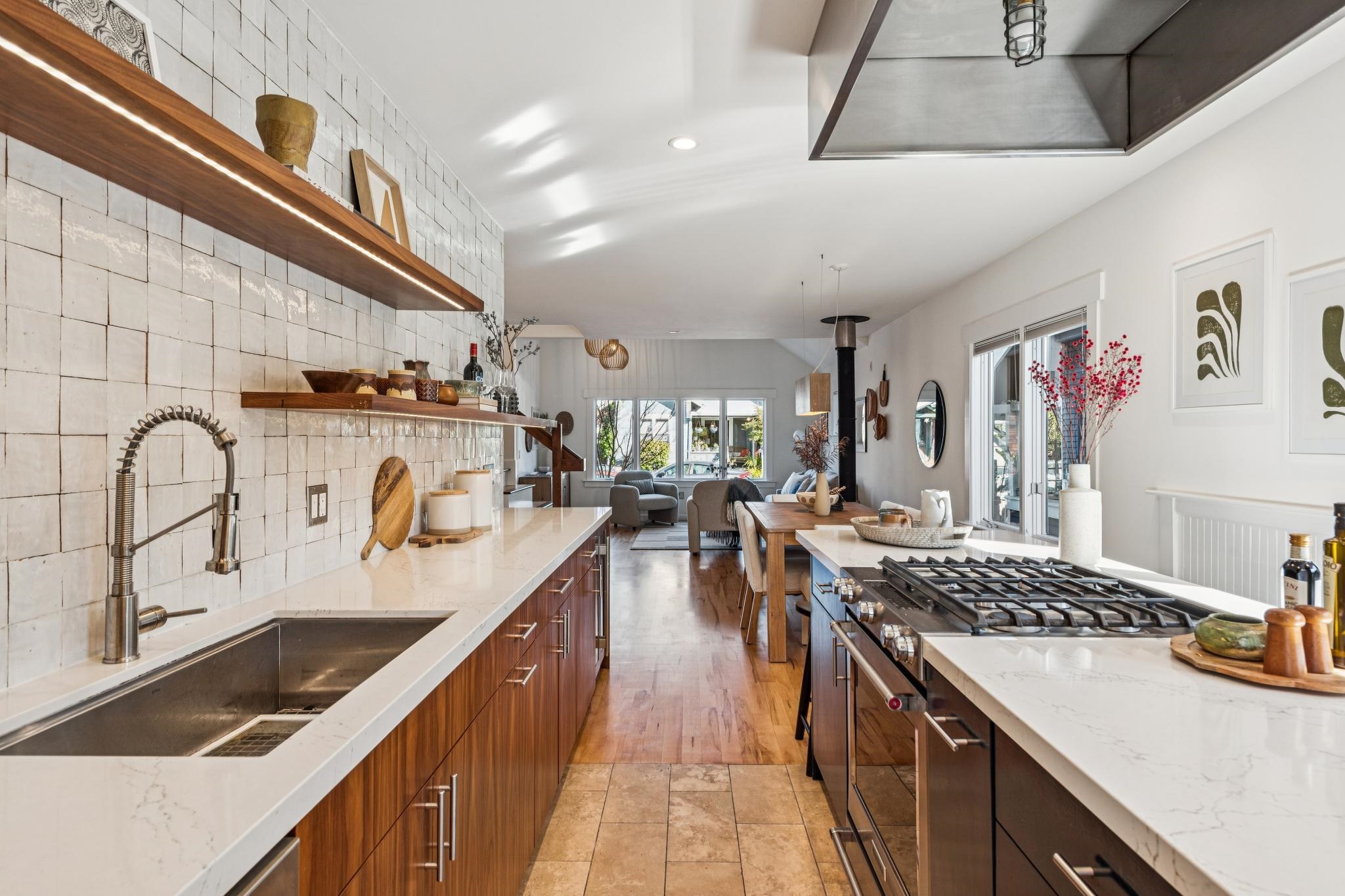 Detail Gallery Image 20 of 59 For 6445 Irwin Ct, Oakland,  CA 94609 - 3 Beds | 2 Baths