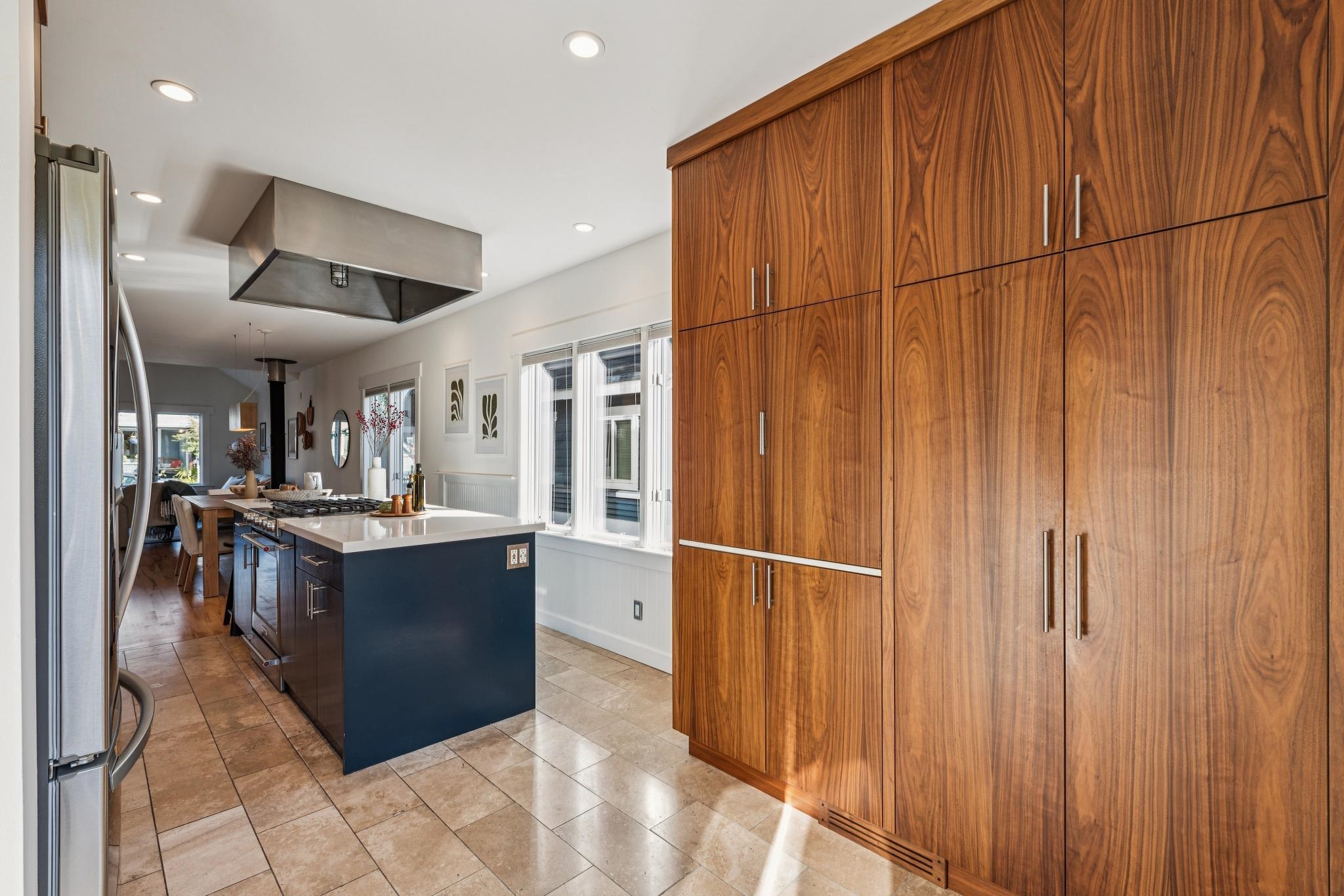 Detail Gallery Image 22 of 59 For 6445 Irwin Ct, Oakland,  CA 94609 - 3 Beds | 2 Baths