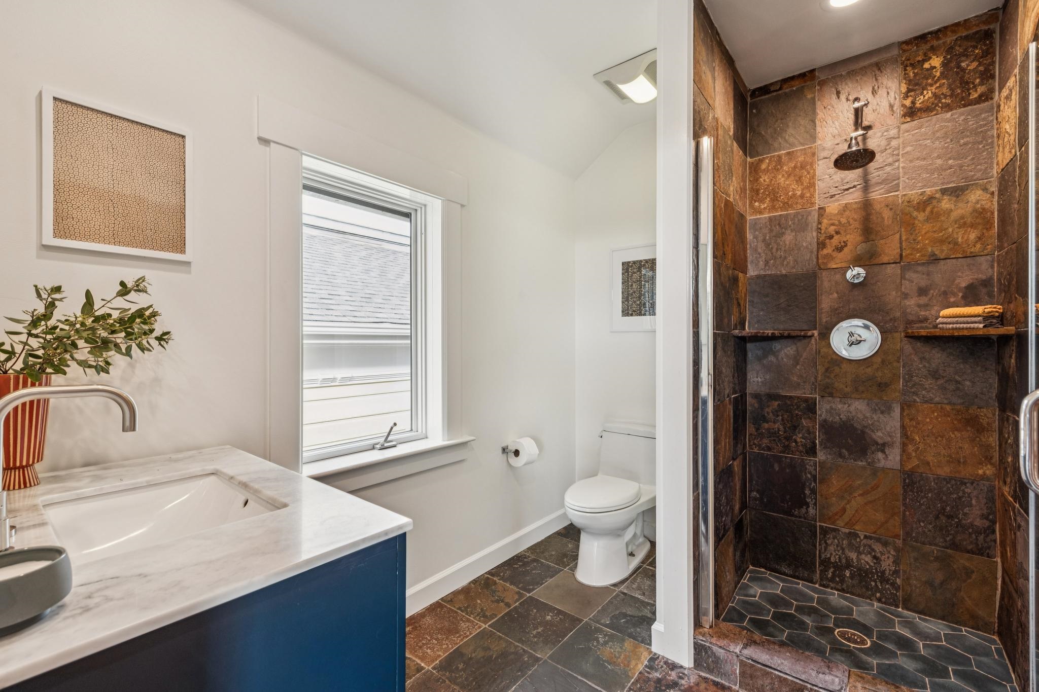 Detail Gallery Image 34 of 59 For 6445 Irwin Ct, Oakland,  CA 94609 - 3 Beds | 2 Baths