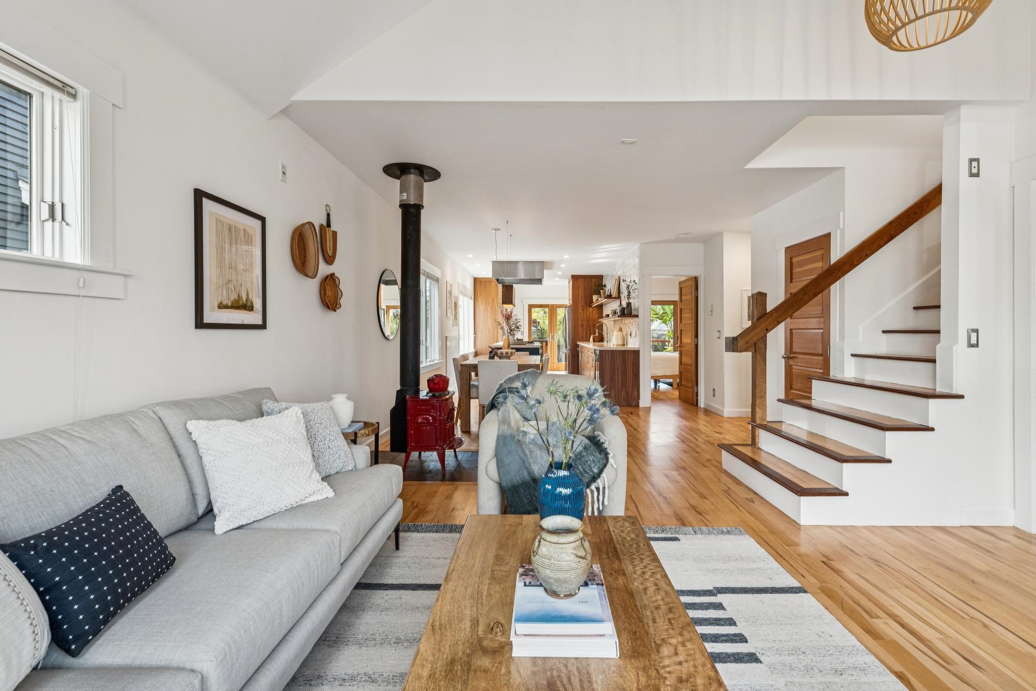 Detail Gallery Image 10 of 59 For 6445 Irwin Ct, Oakland,  CA 94609 - 3 Beds | 2 Baths