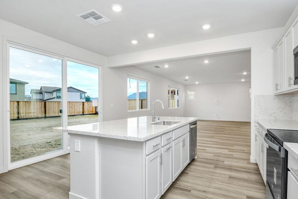 Detail Gallery Image 10 of 39 For 5416 Golden Eagle Street, Antioch,  CA 94531 - 4 Beds | 3 Baths