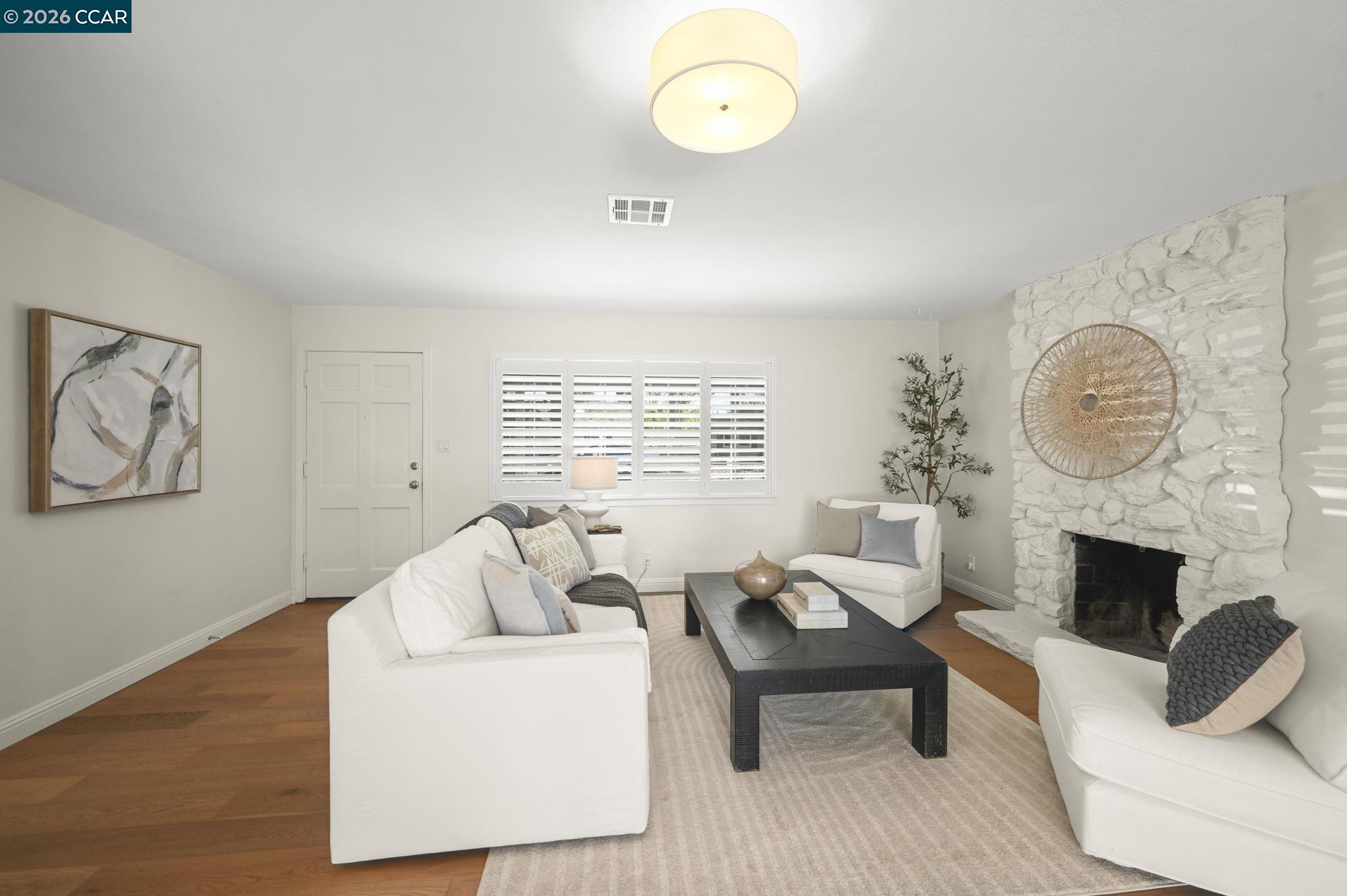 Detail Gallery Image 5 of 42 For 98 Sylvia Dr, Pleasant Hill,  CA 94523 - 3 Beds | 2 Baths