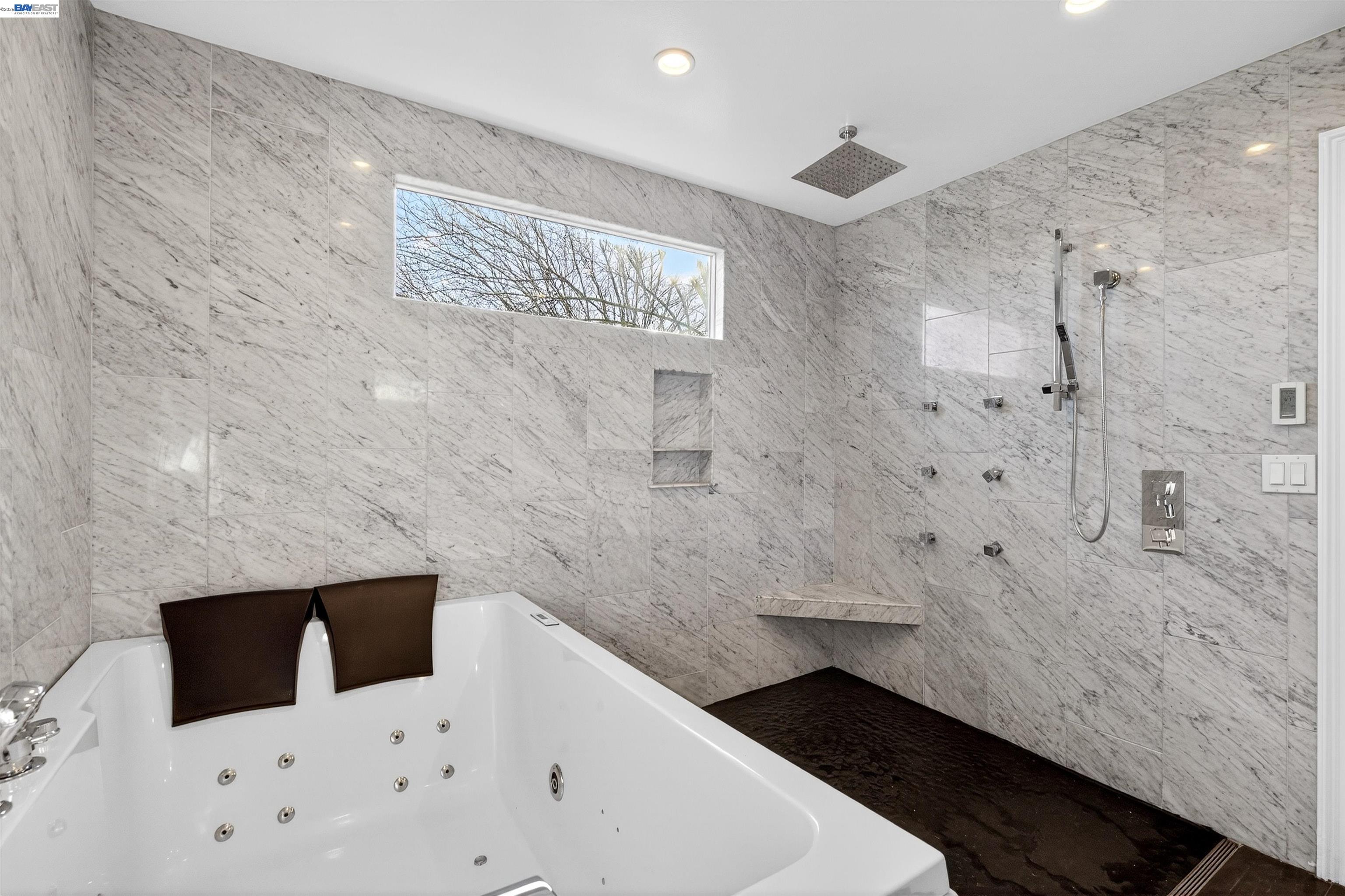 Detail Gallery Image 39 of 59 For 137 Chelsea Hills Dr, Benicia,  CA 94510 - 6 Beds | 3/1 Baths