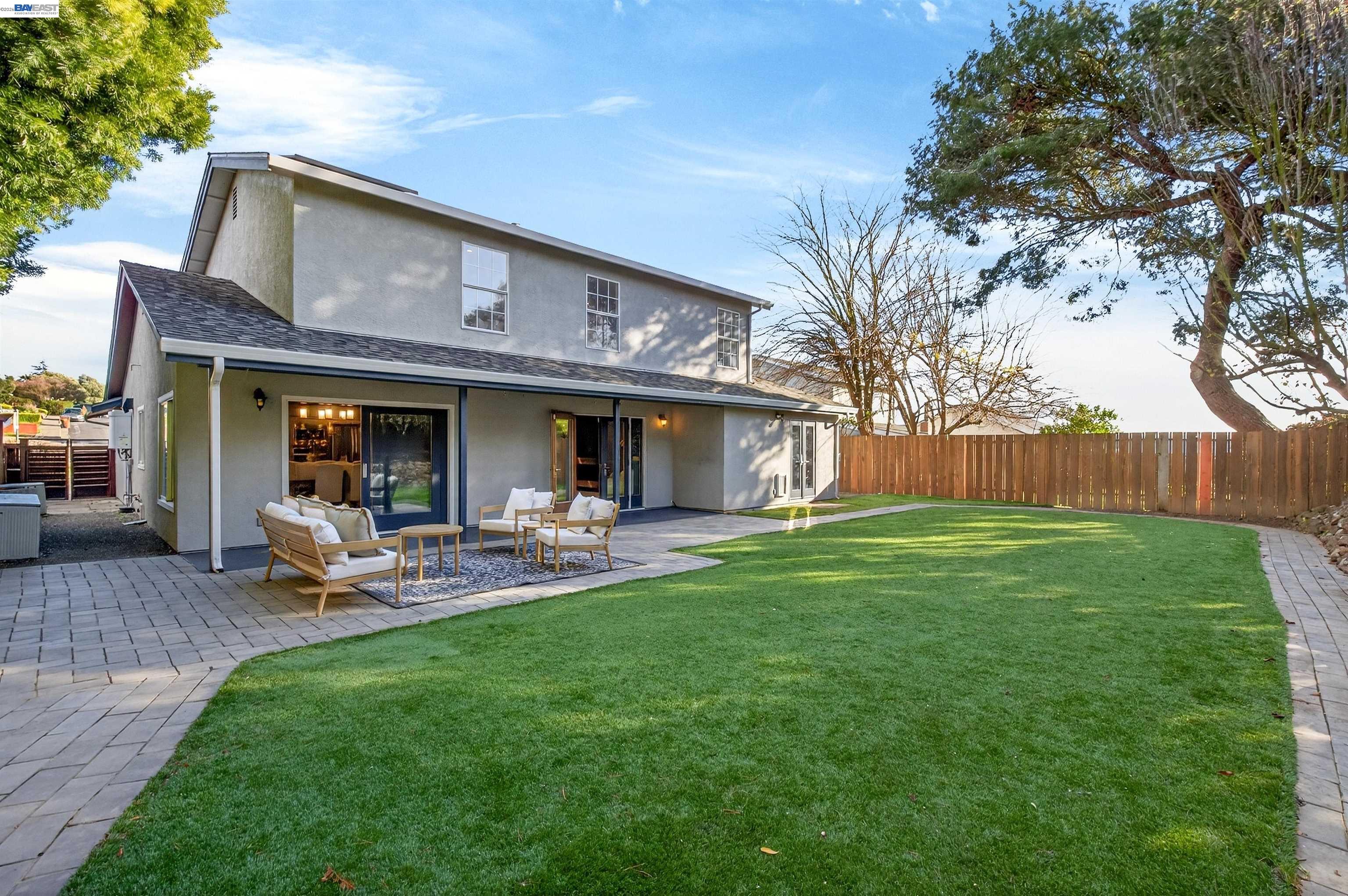 Detail Gallery Image 44 of 59 For 137 Chelsea Hills Dr, Benicia,  CA 94510 - 6 Beds | 3/1 Baths