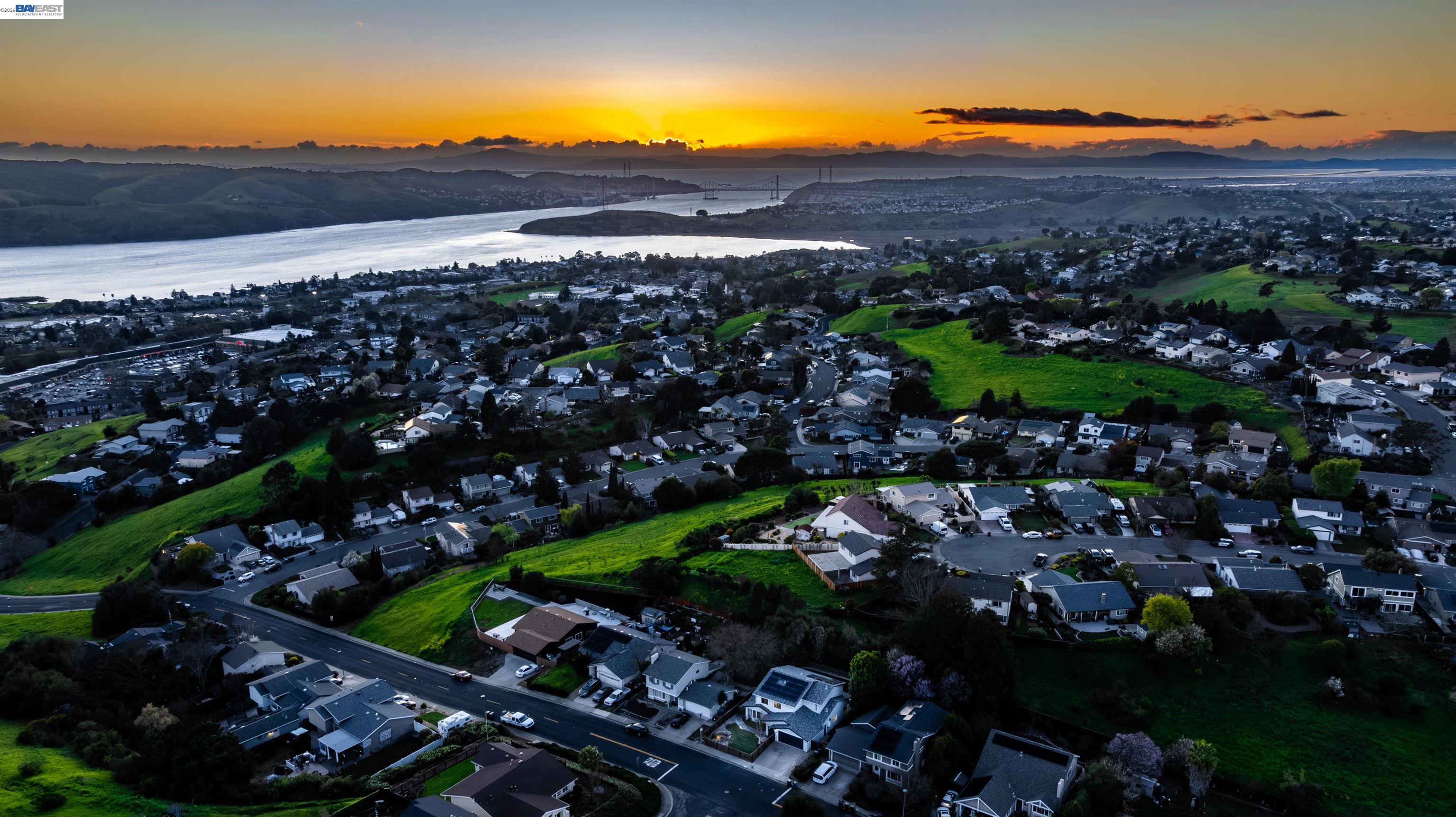 Detail Gallery Image 57 of 59 For 137 Chelsea Hills Dr, Benicia,  CA 94510 - 6 Beds | 3/1 Baths